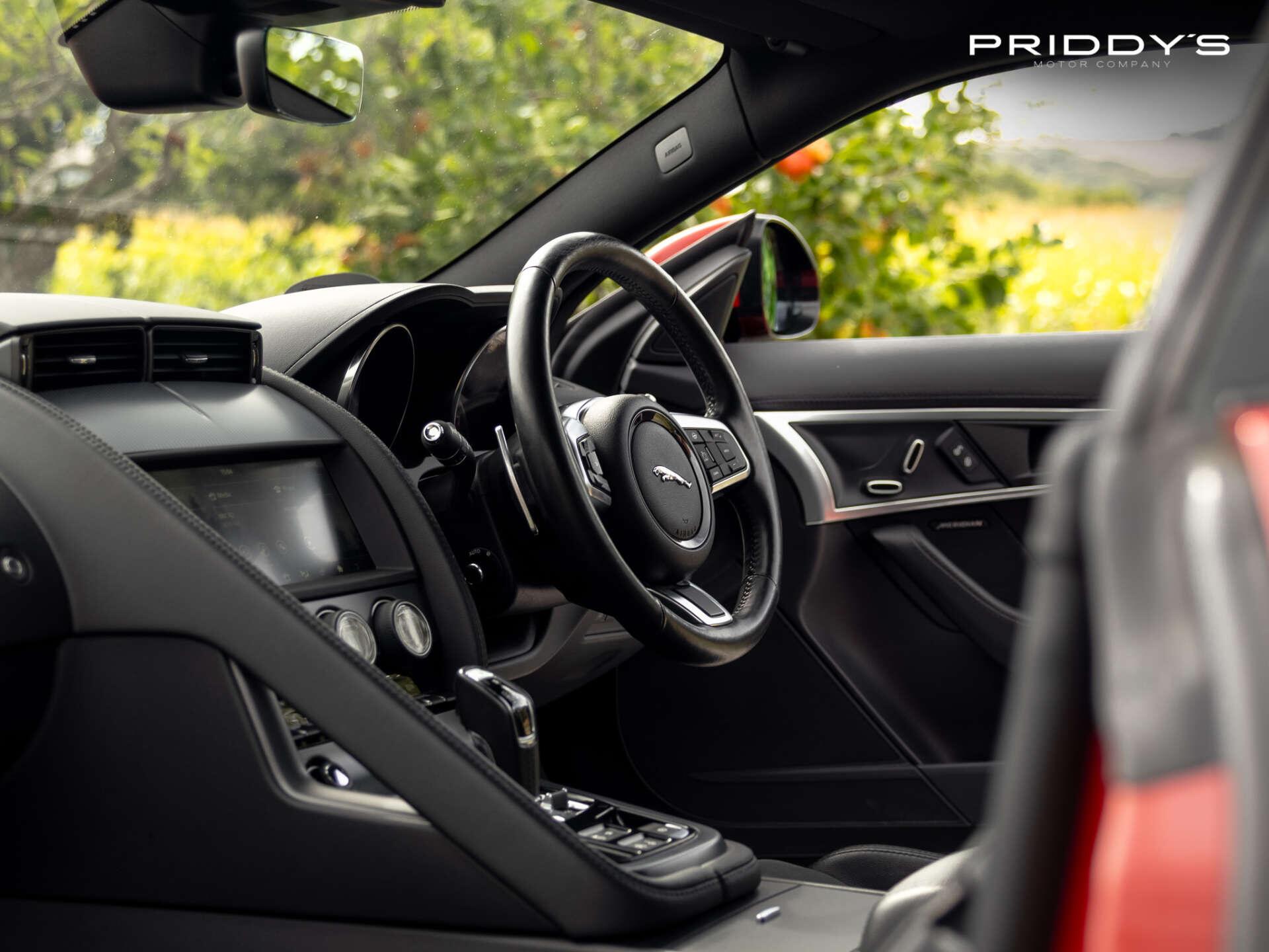 Jaguar F-Type view 18