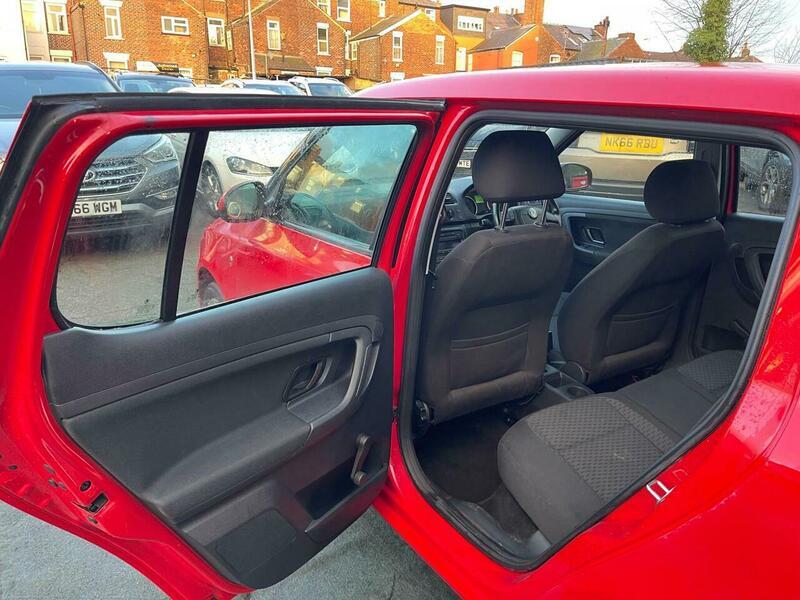2010 Skoda Fabia image 33