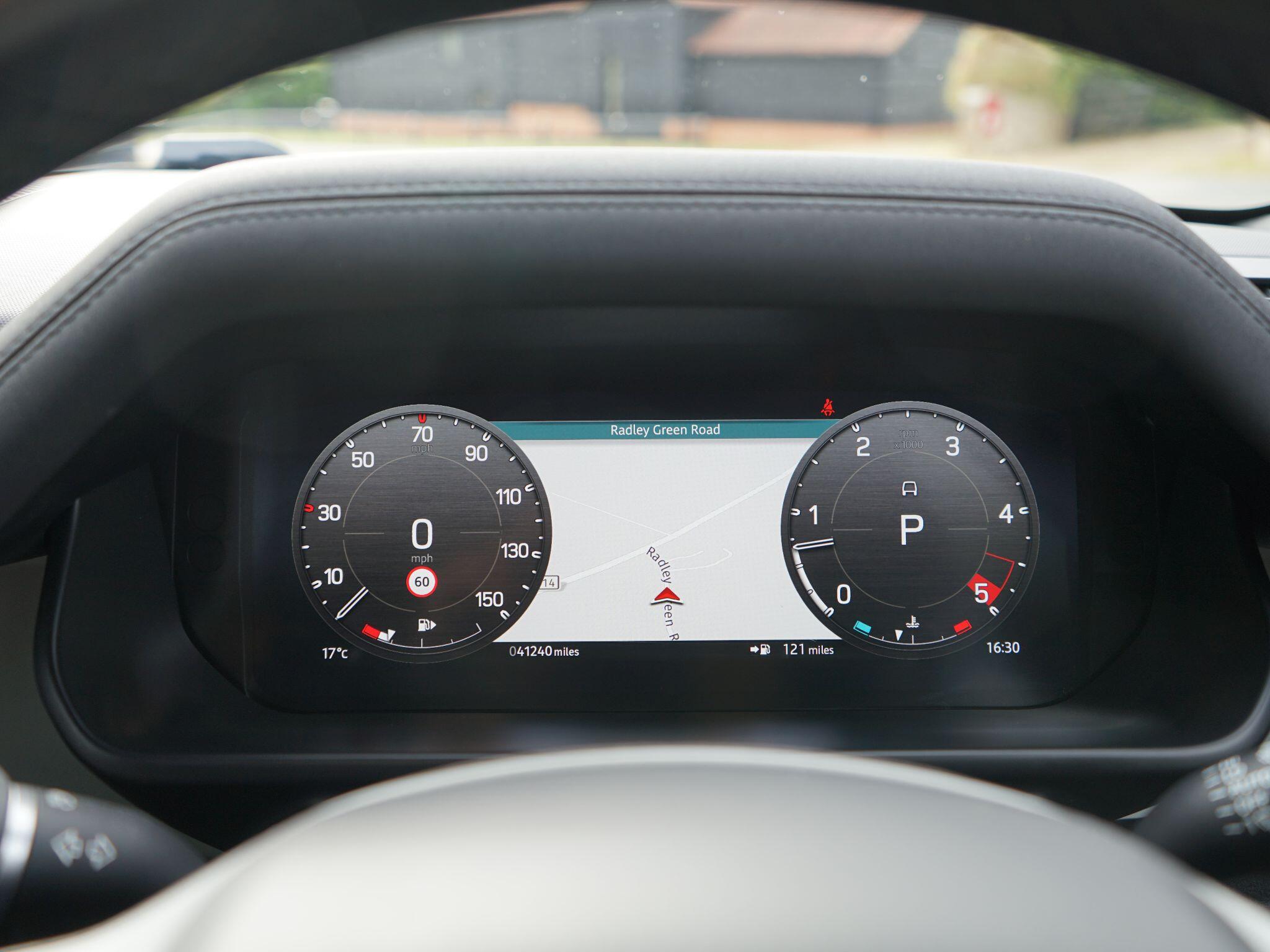 Land Rover Defender view 19
