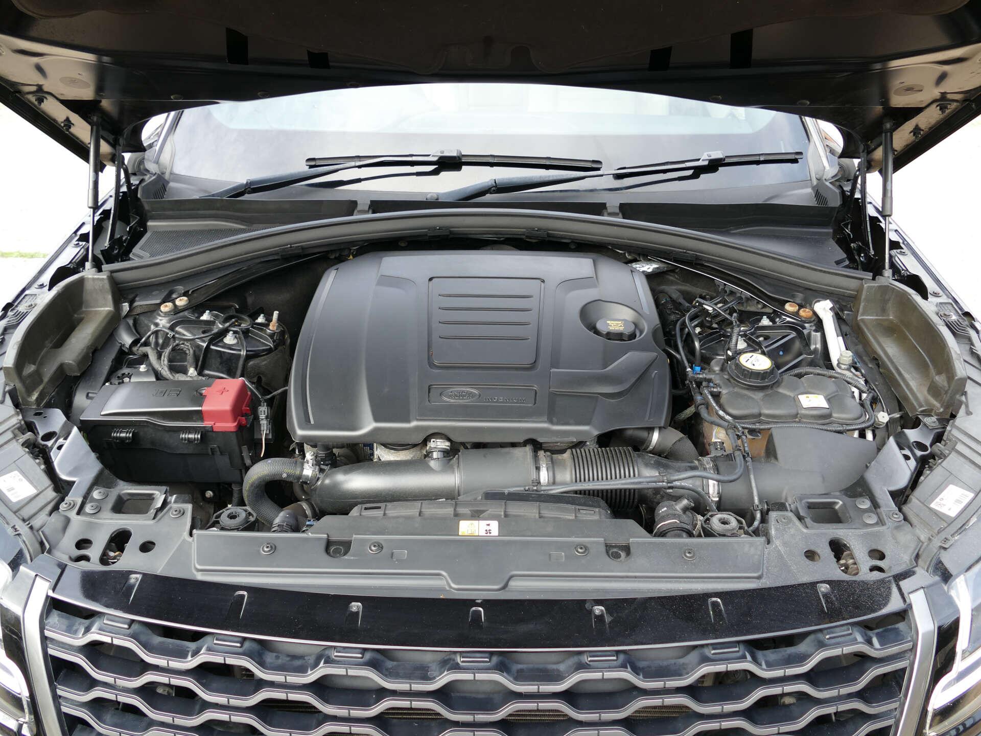 Land Rover Range Rover Velar view 51