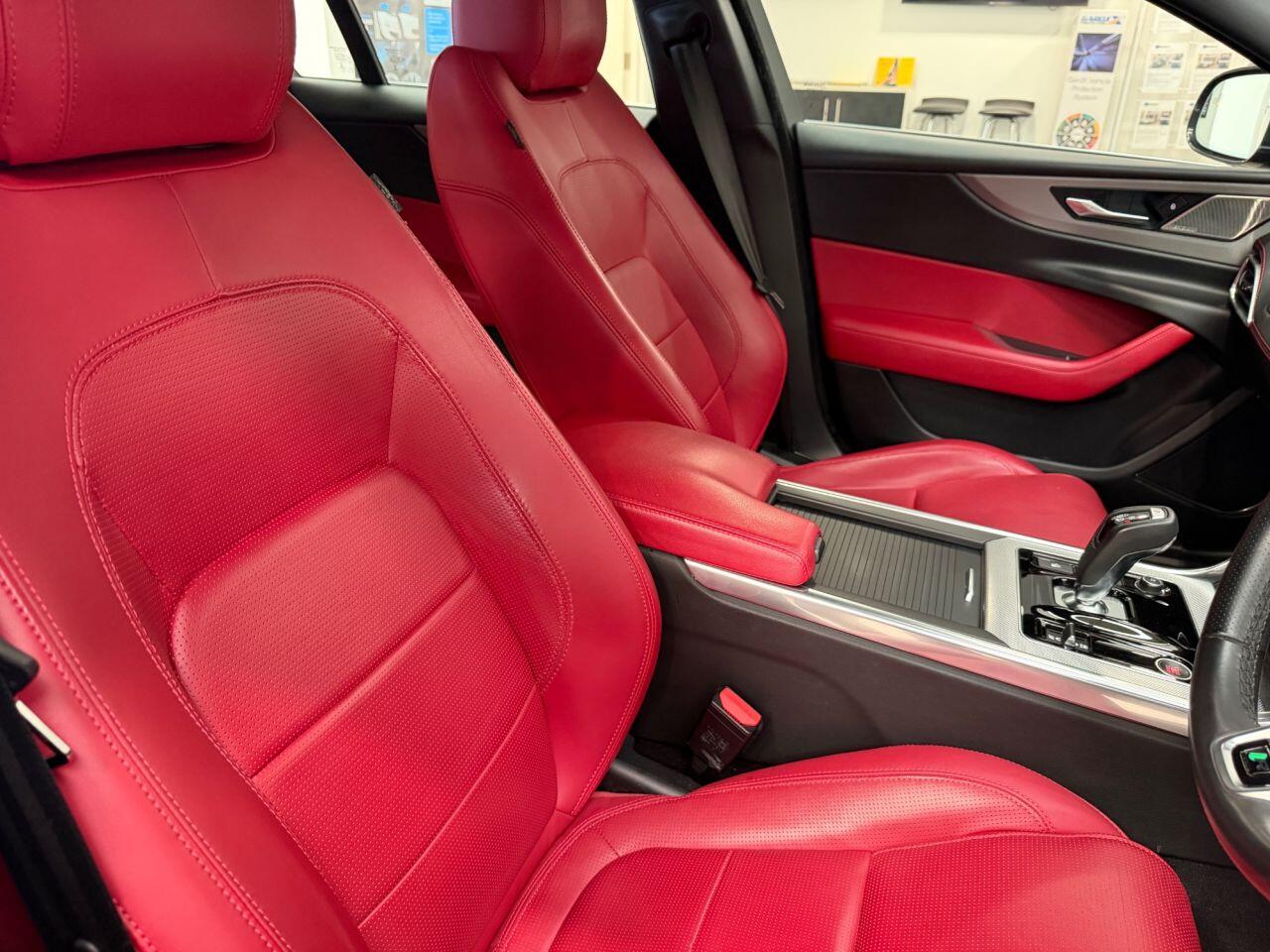 Jaguar Xe view 27