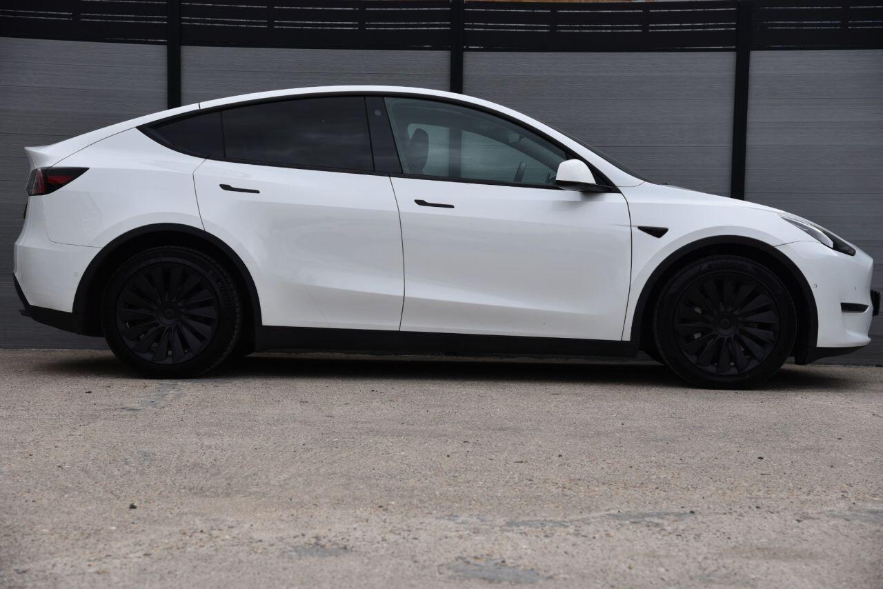 Tesla Model Y view 7