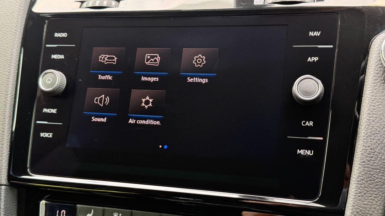 Volkswagen Golf view 24