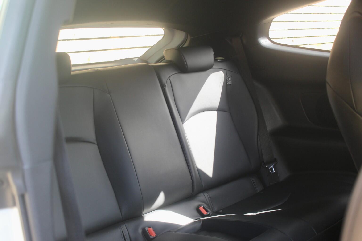 Toyota Yaris view 9