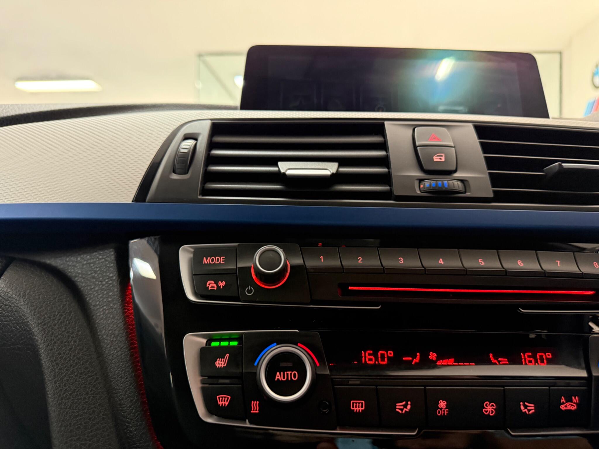 BMW 3 Series view 9