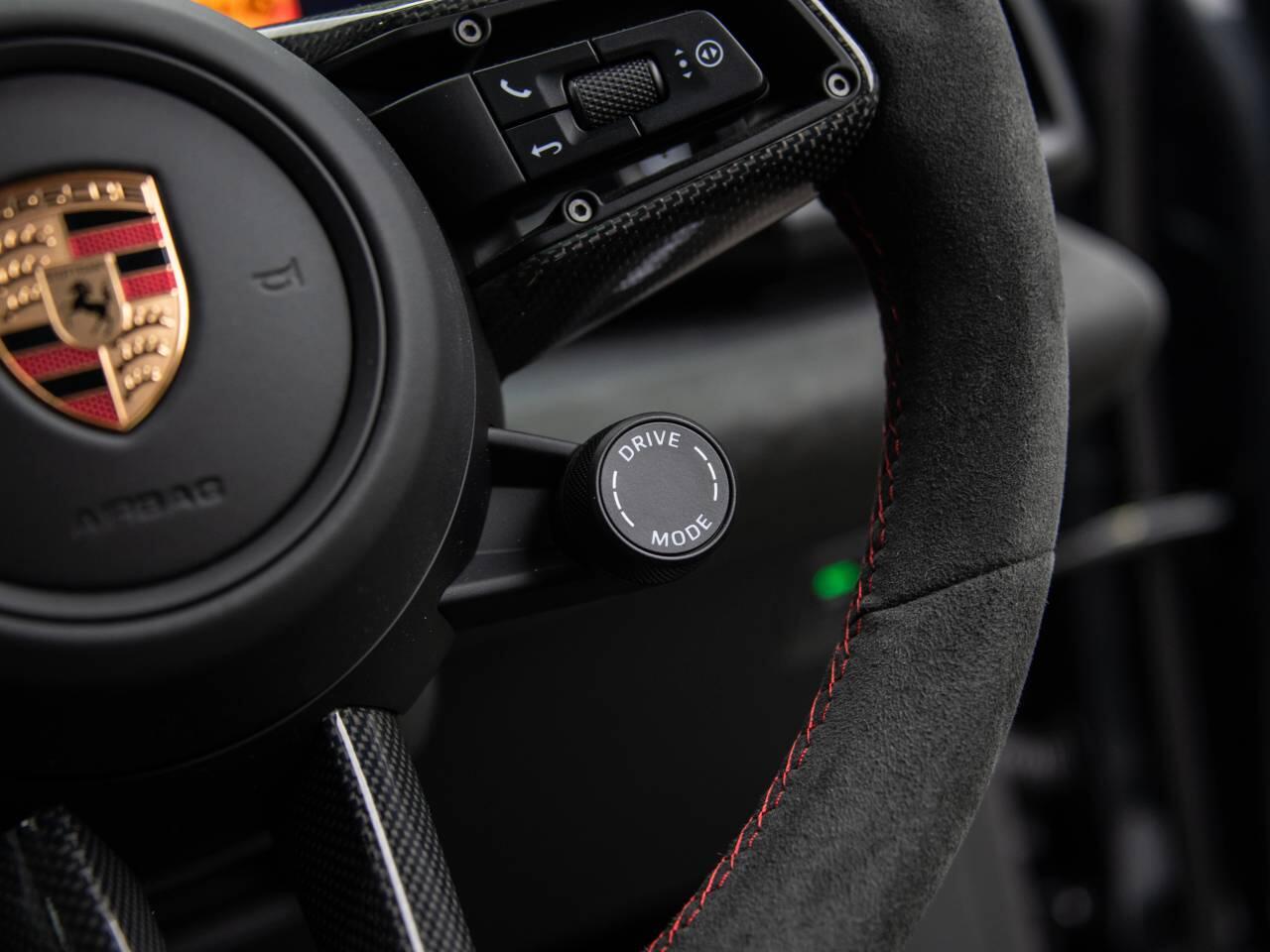 Porsche Macan view 55
