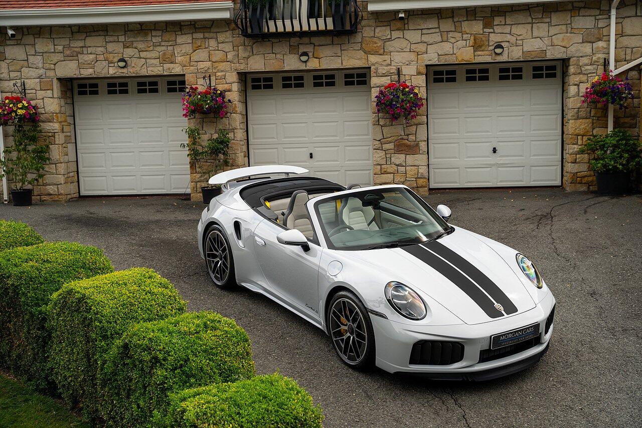 Porsche 911 view 102