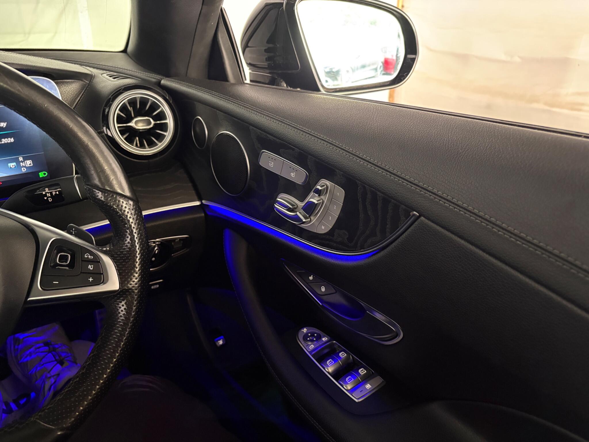 Mercedes-Benz E-Class view 27