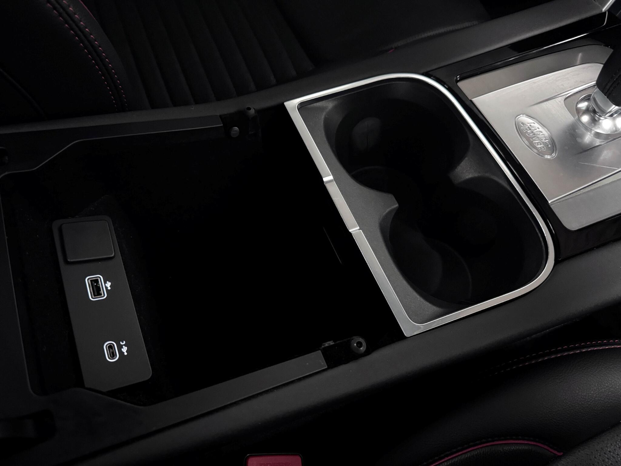 Land Rover Discovery Sport view 28
