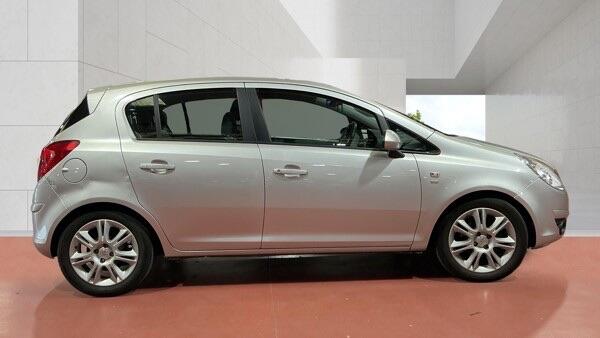 Vauxhall Corsa view 3