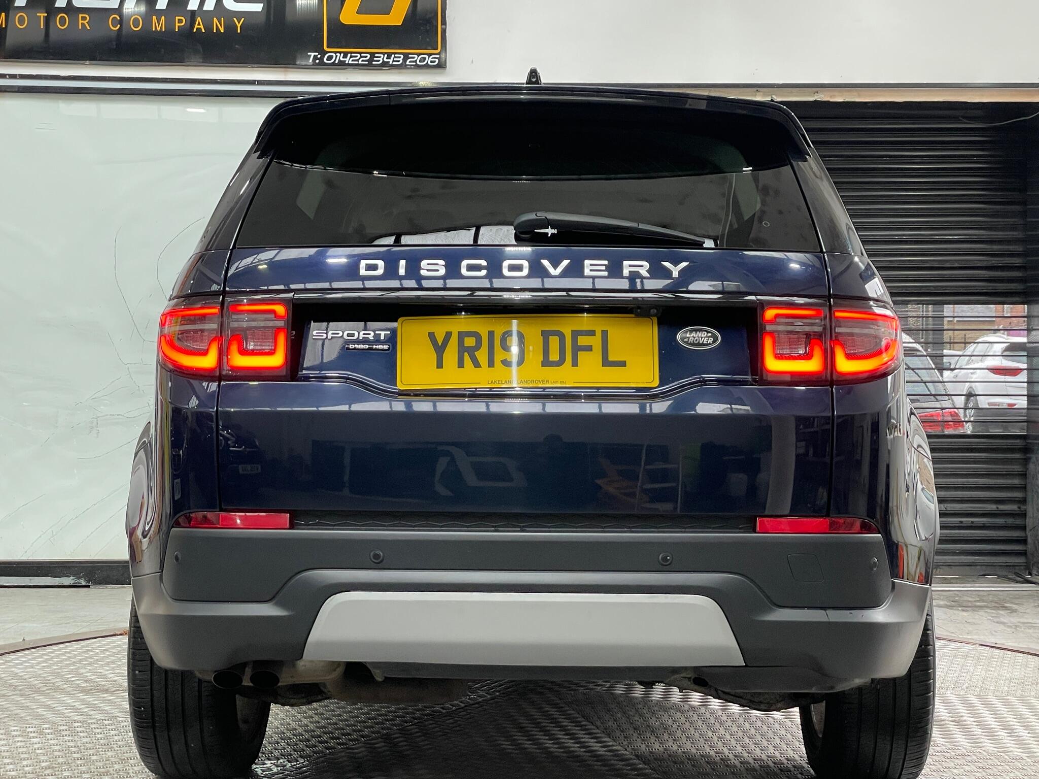 Land Rover Discovery Sport view 19