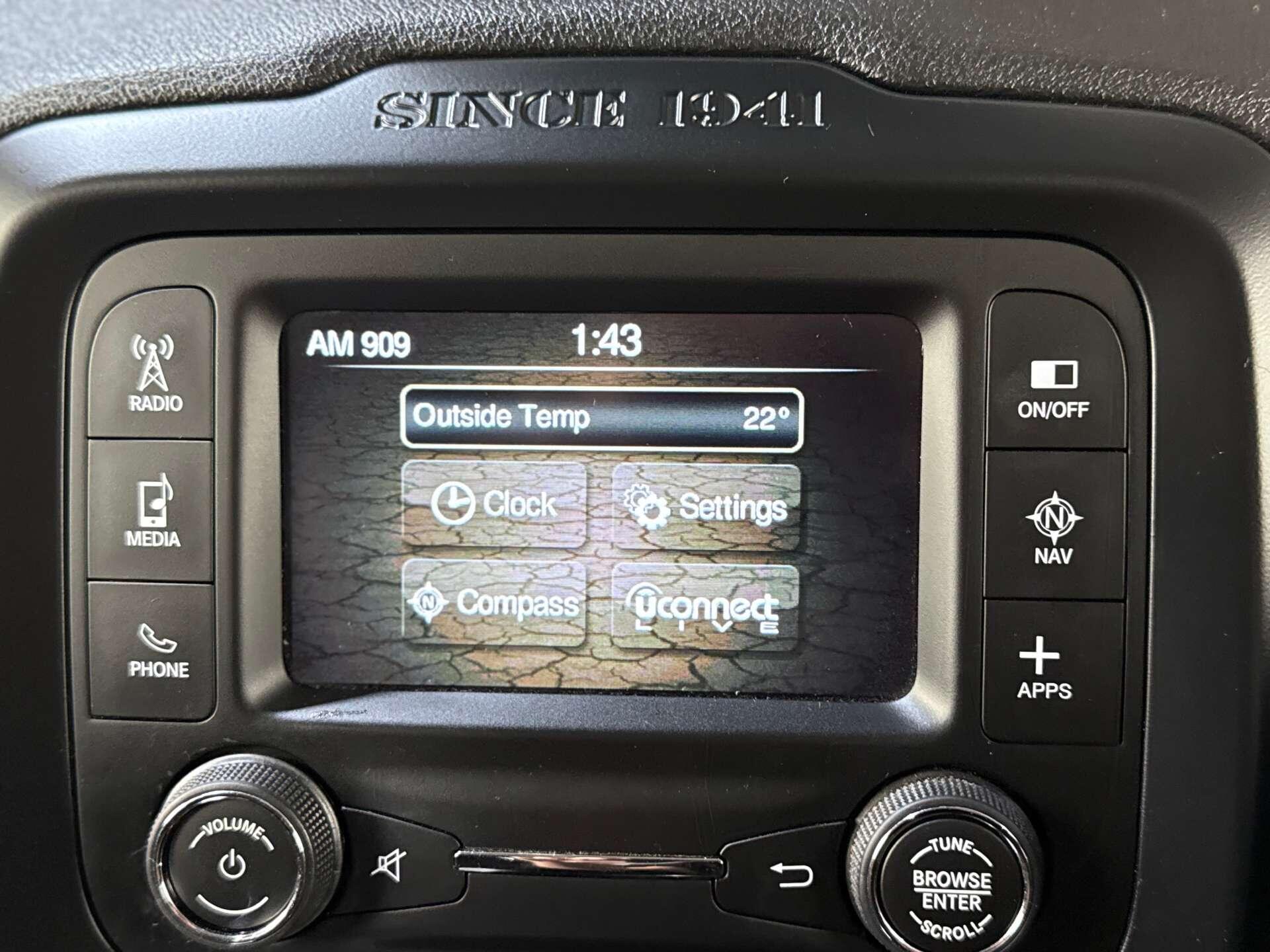Jeep Renegade view 38