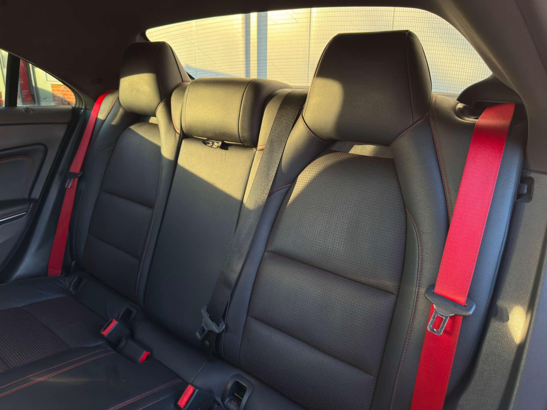 Mercedes-Benz Cla view 40