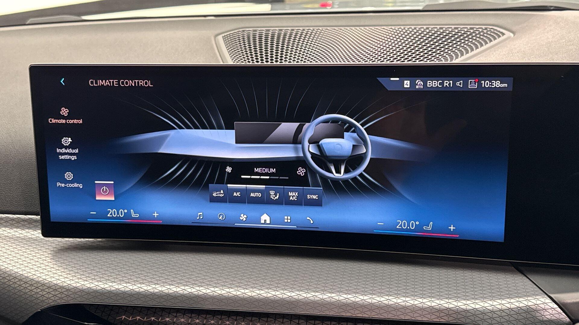 BMW 3 Series view 25