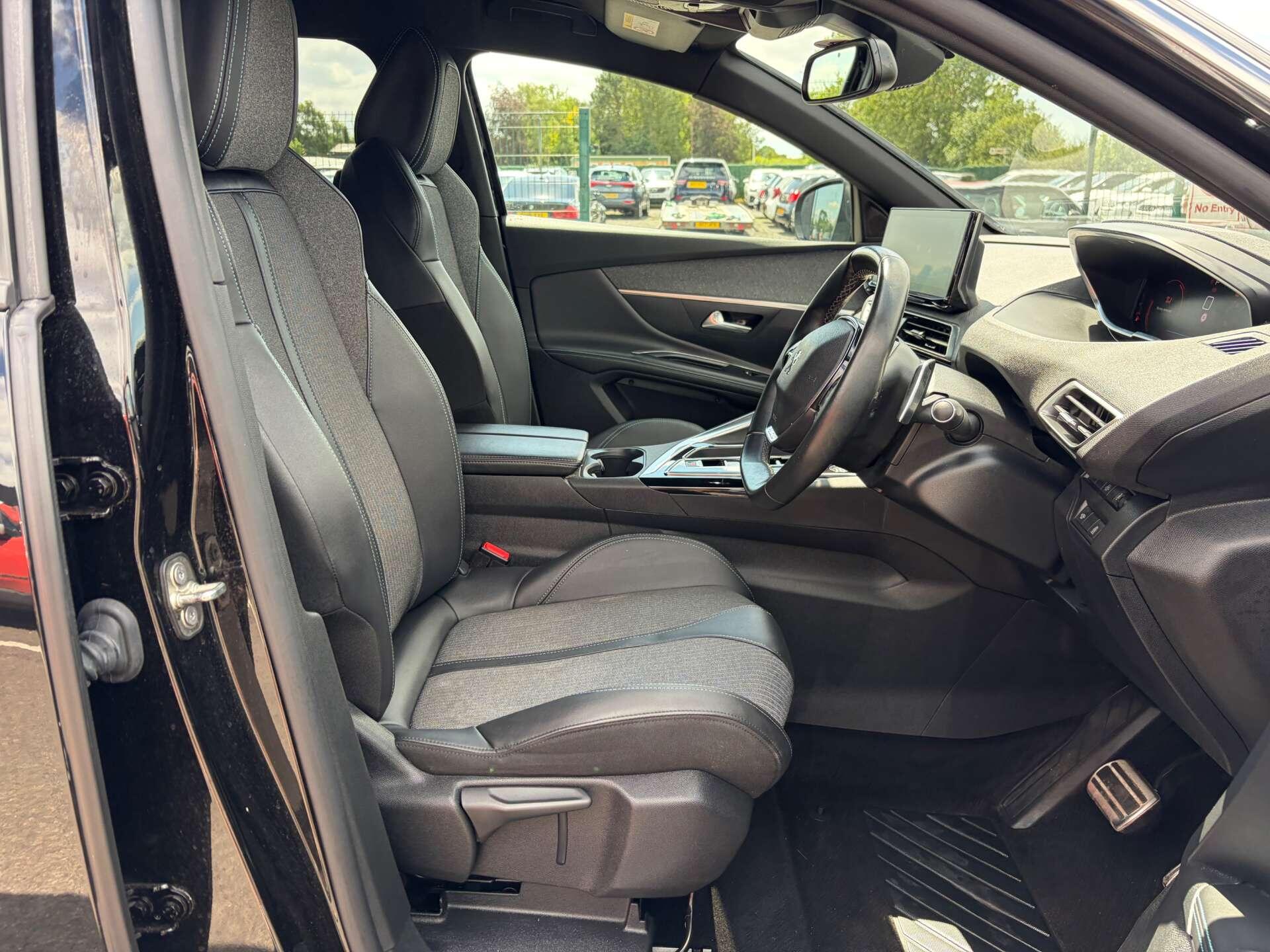 Peugeot 5008 view 37