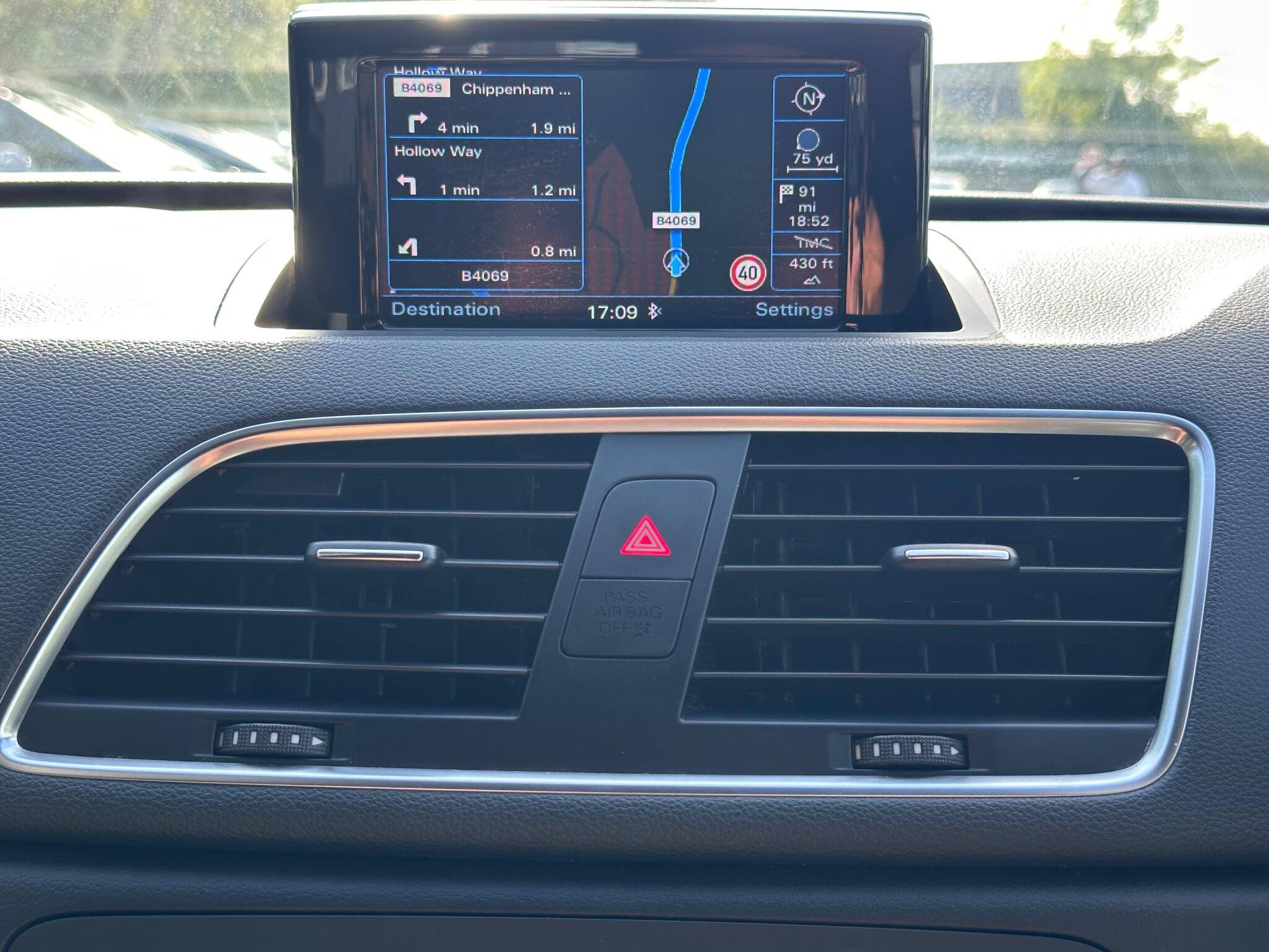 Audi Q3 view 46
