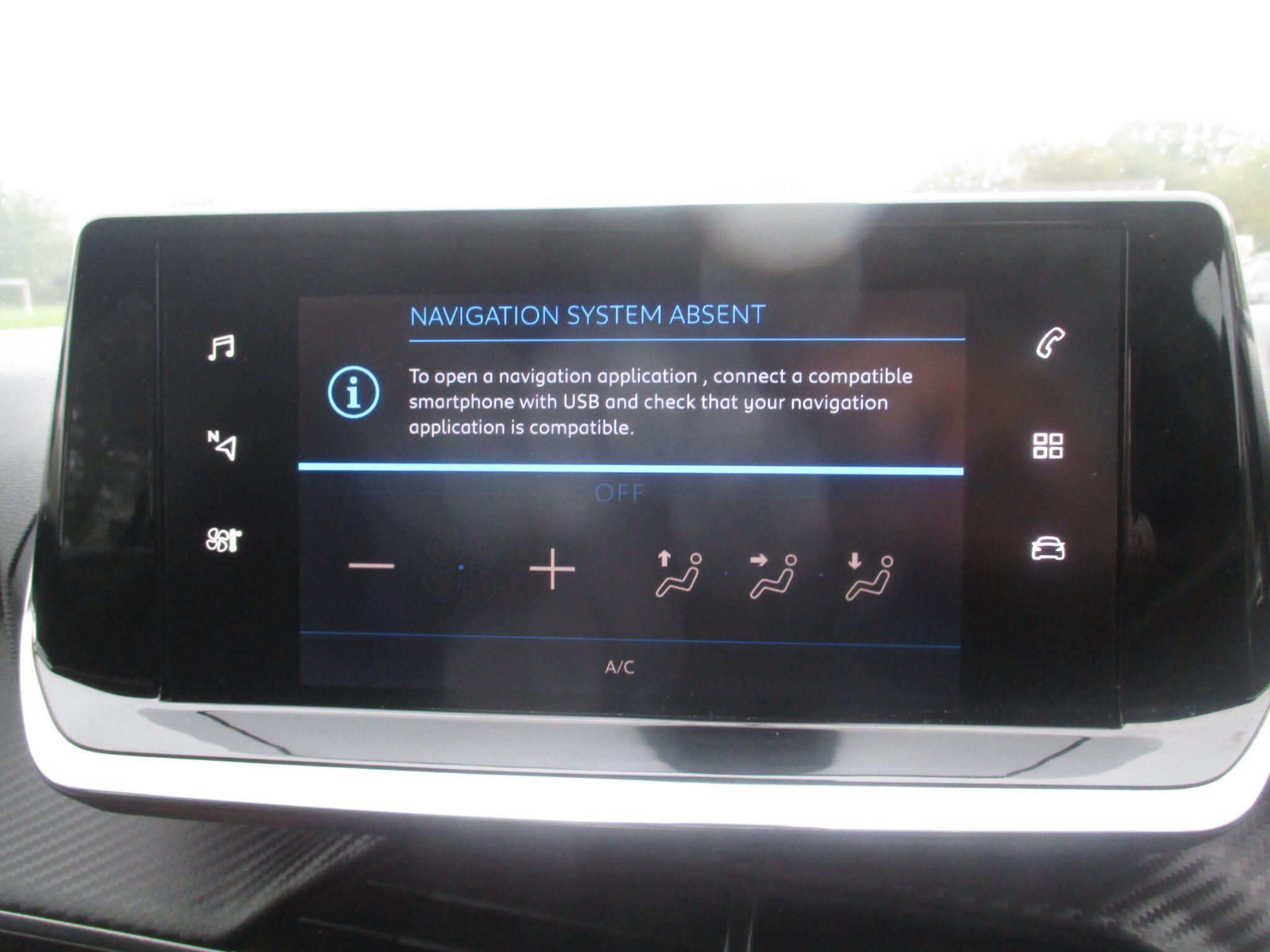 Peugeot 208 view 38