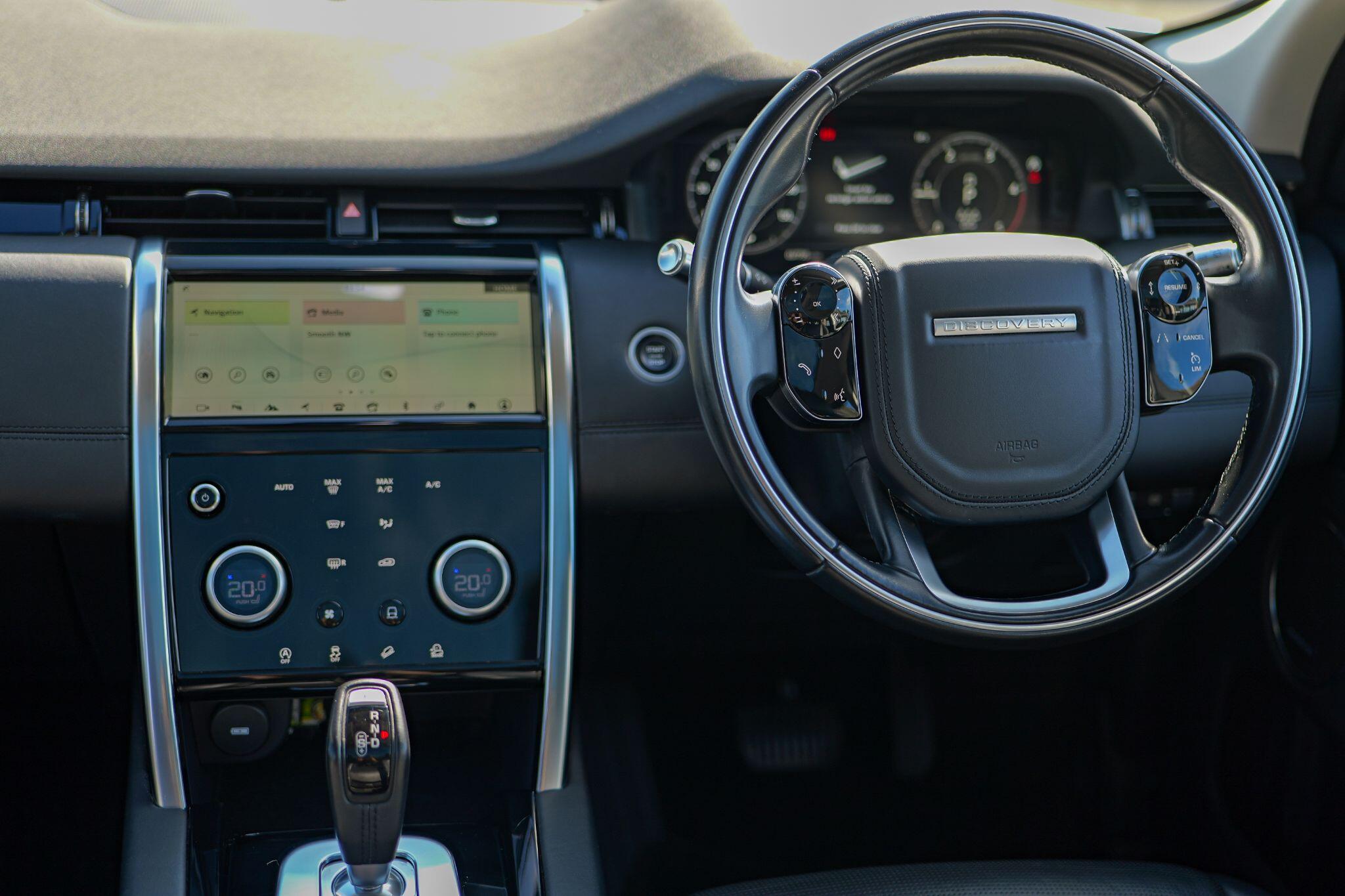 Land Rover Discovery Sport view 18
