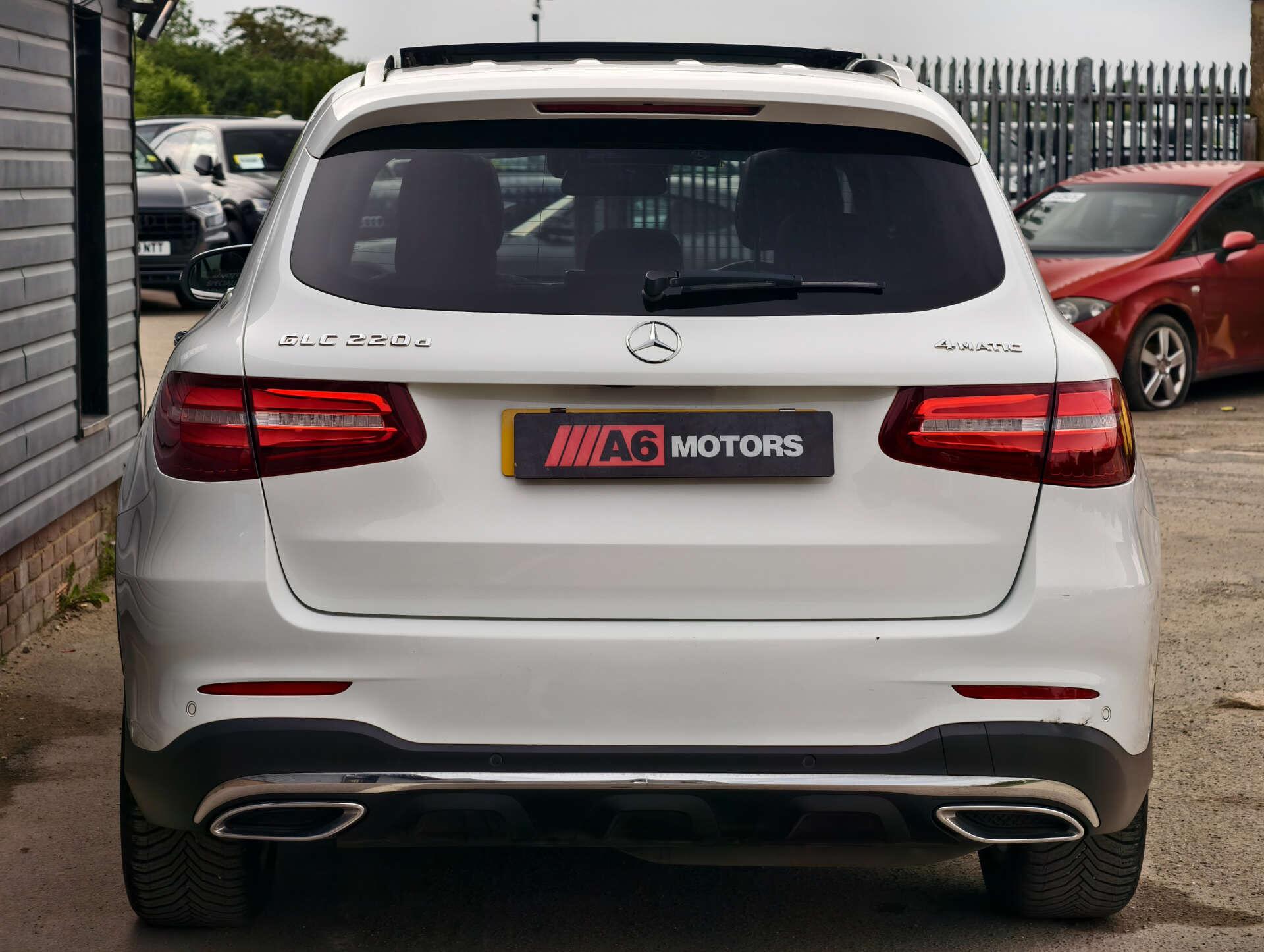 Mercedes-Benz GLC view 9