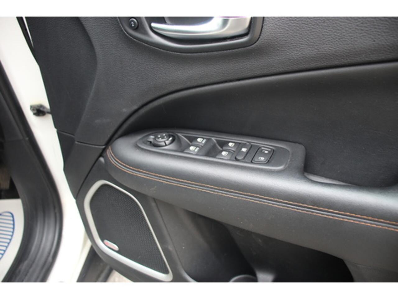 Jeep Compass view 34
