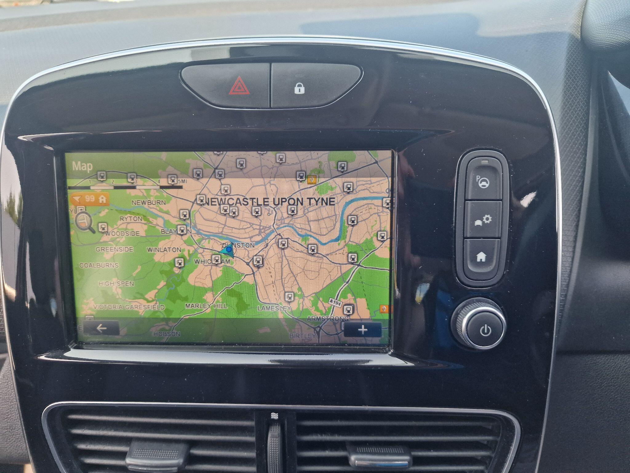 Renault Clio view 48