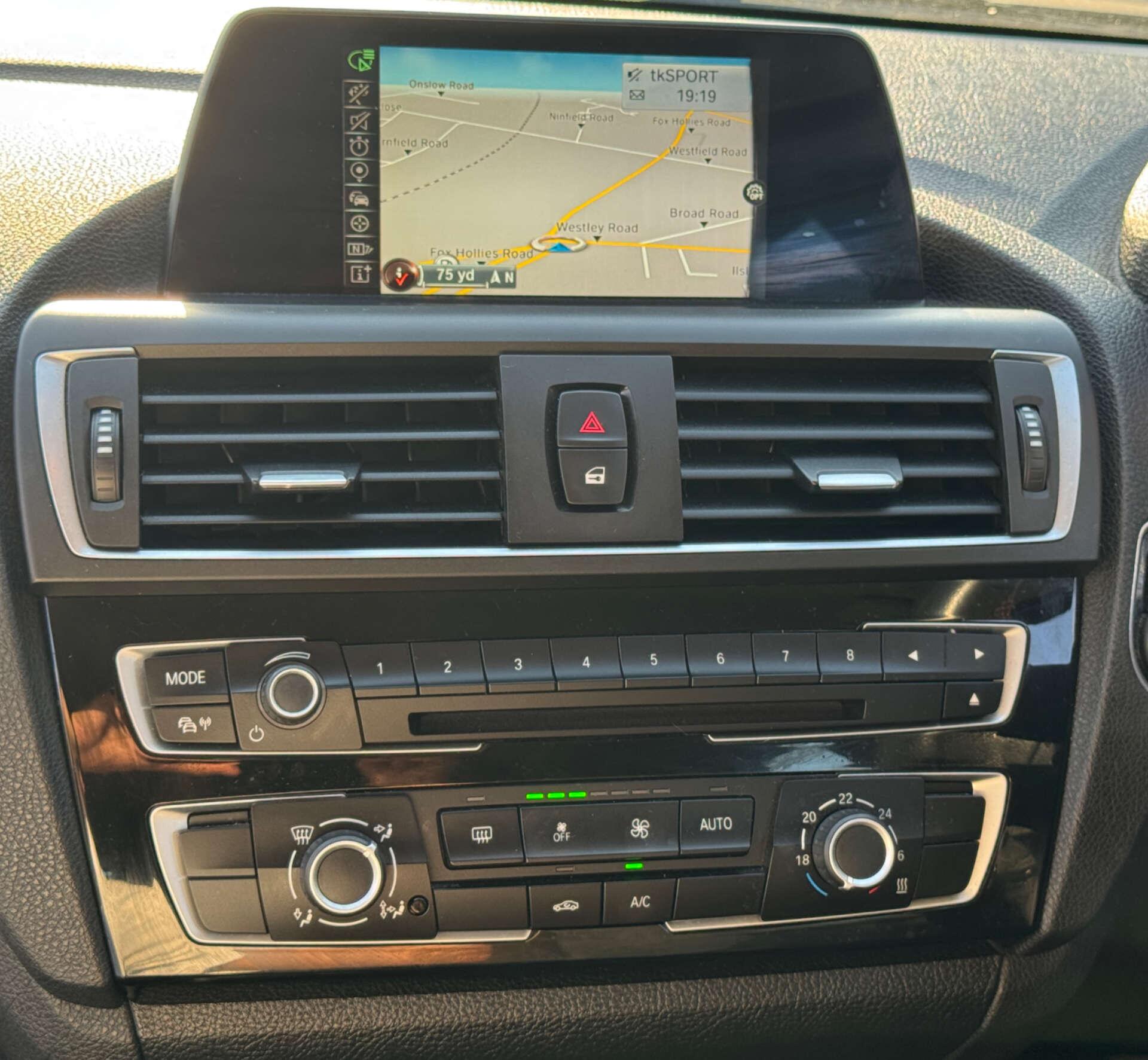 BMW 1 Series view 16