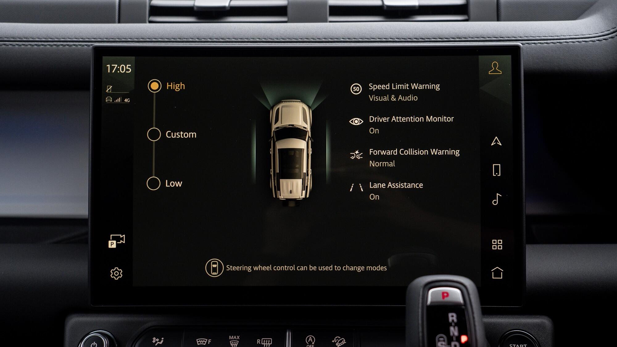 Land Rover Defender view 30