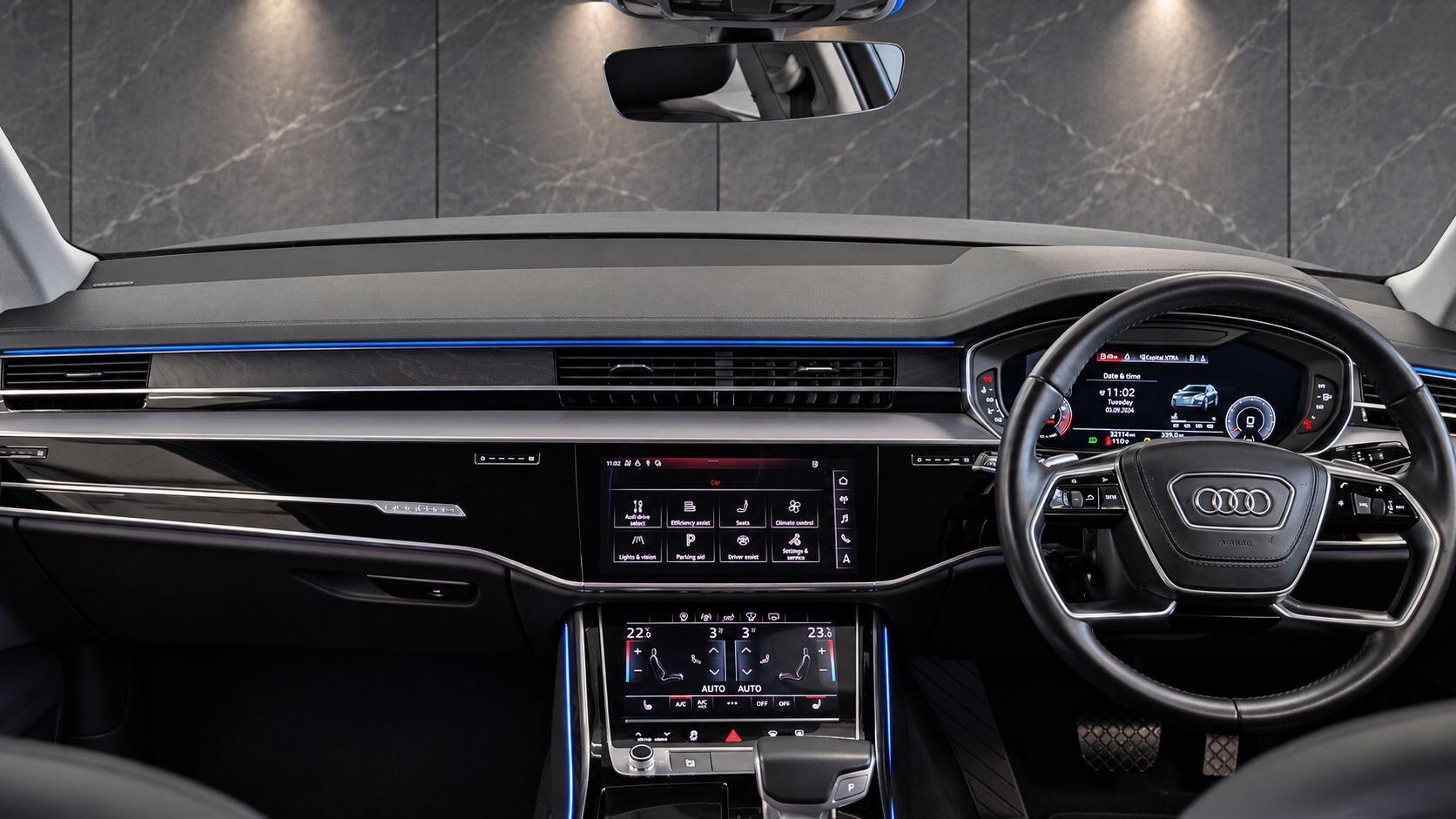 Audi A8 view 10