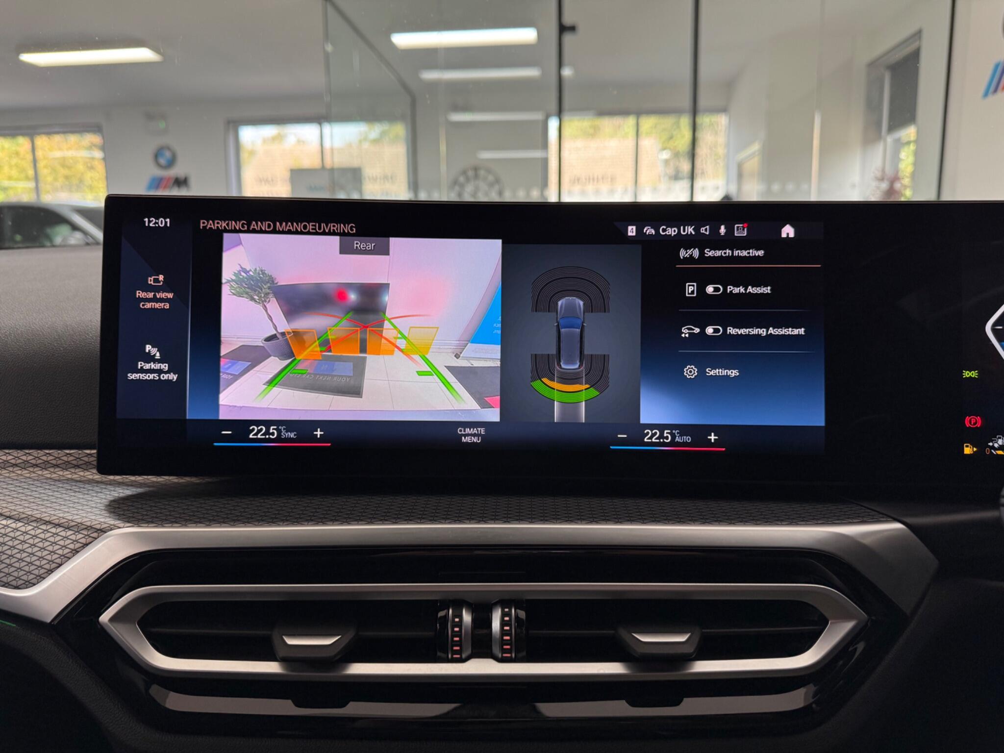 BMW 3 Series view 8
