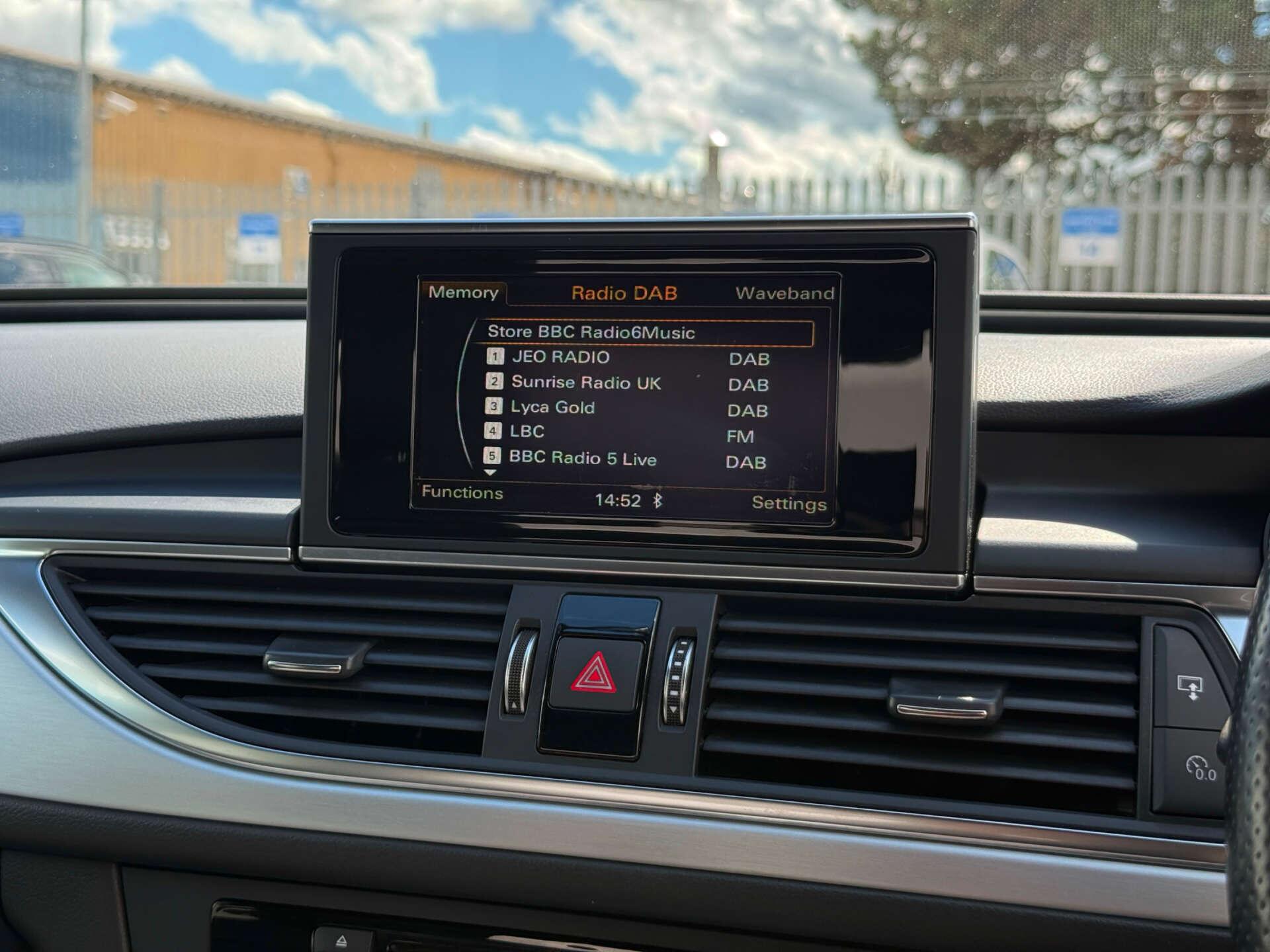 Audi A6 Saloon view 73