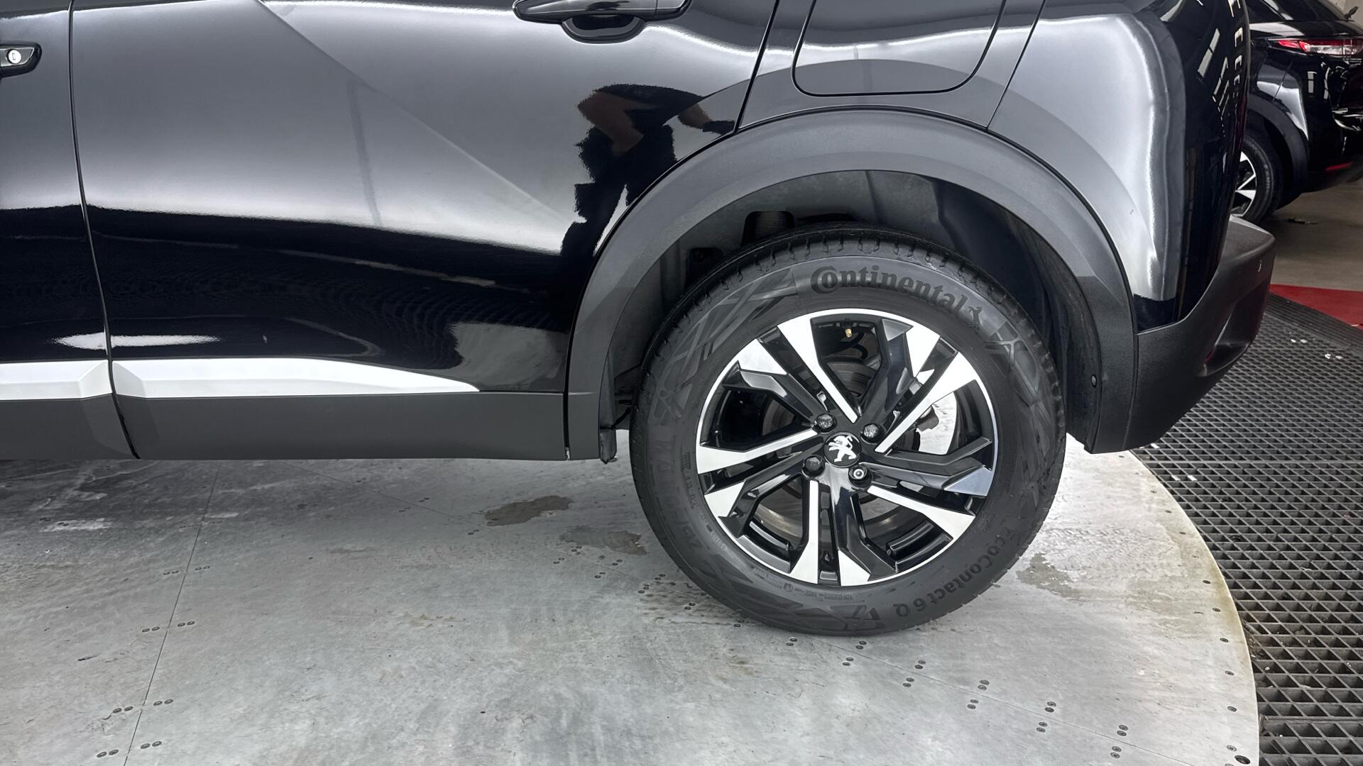 Peugeot 2008 view 21