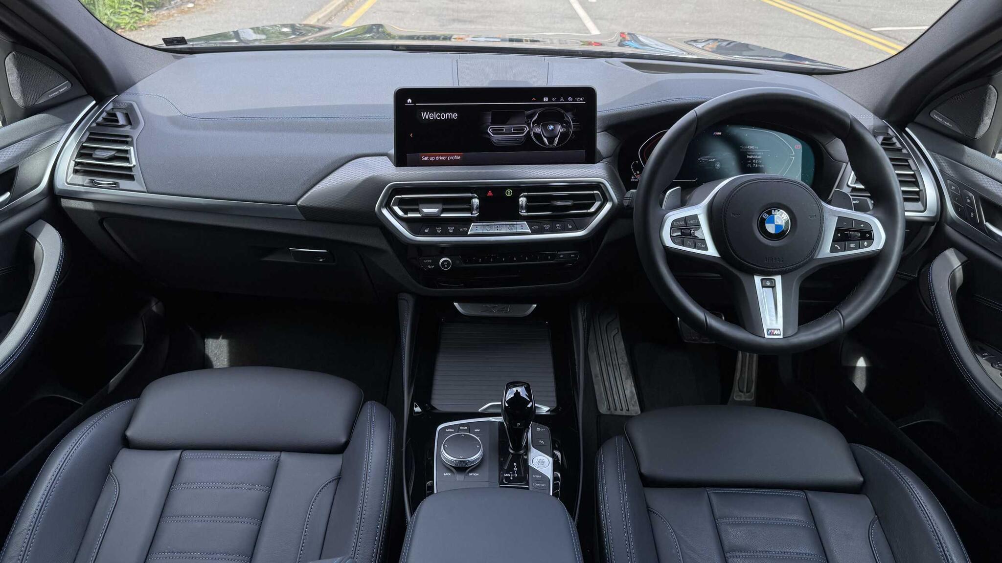 BMW X4 view 5