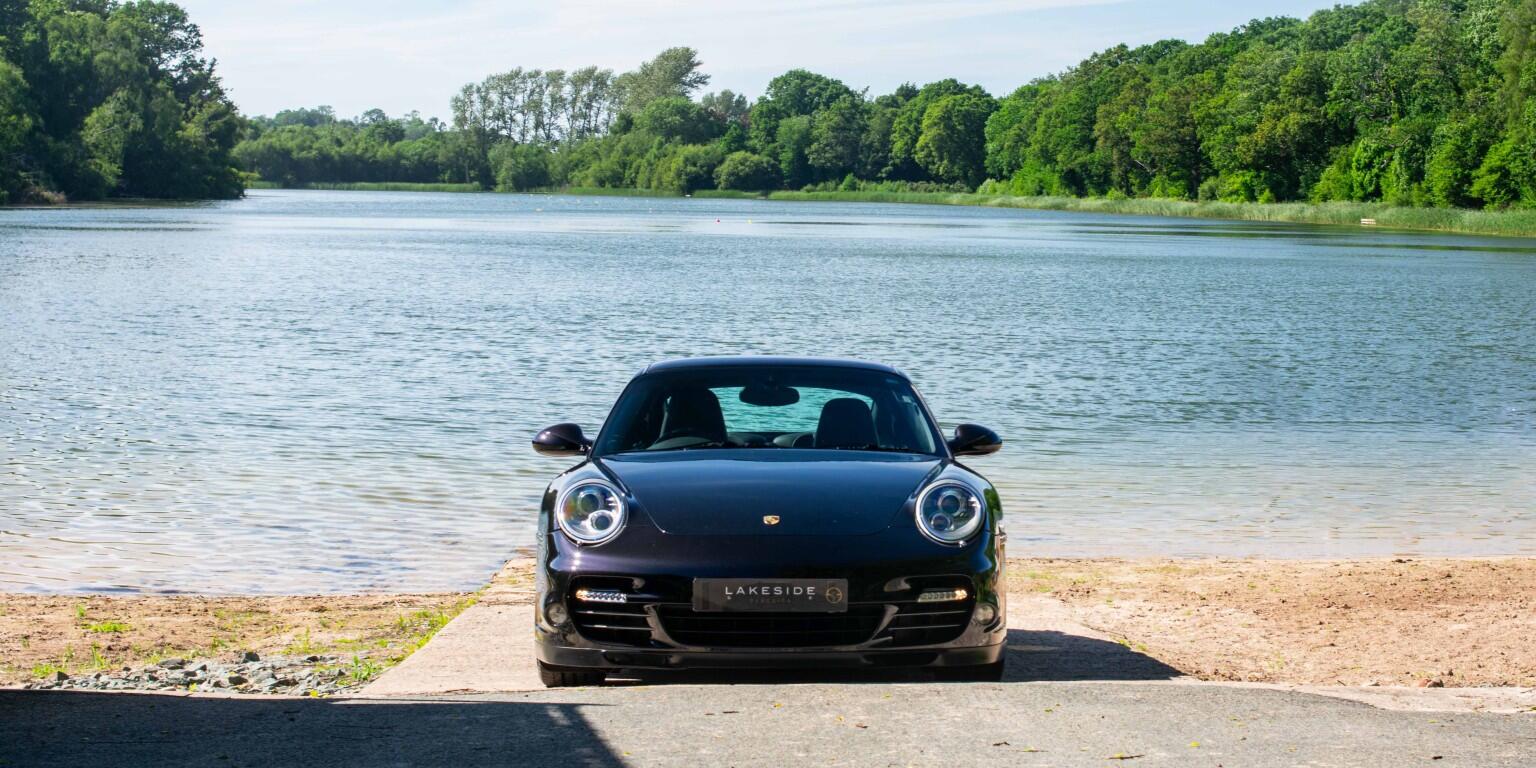 Porsche 911 view 2