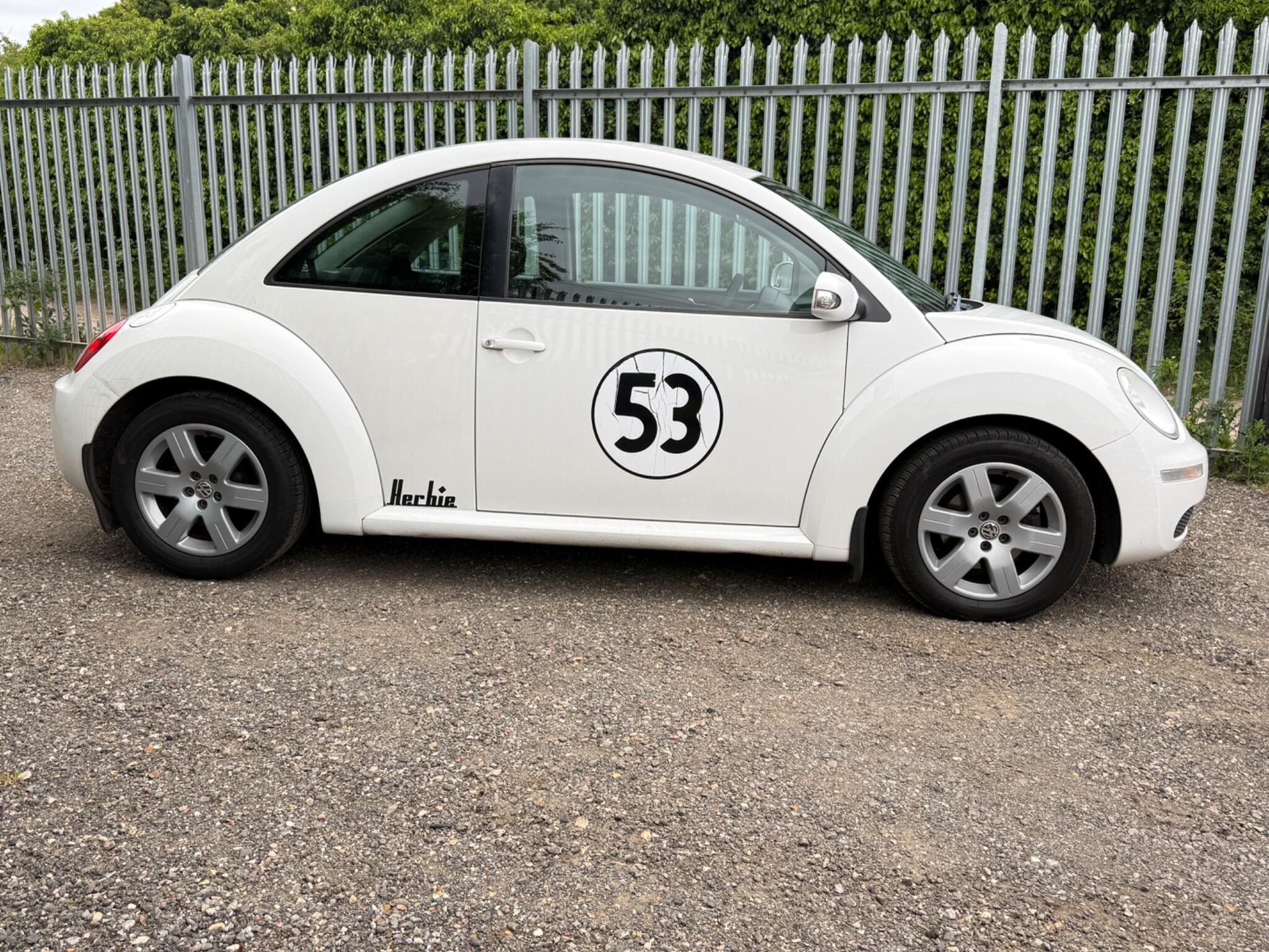 2009 Volkswagen Beetle image 5