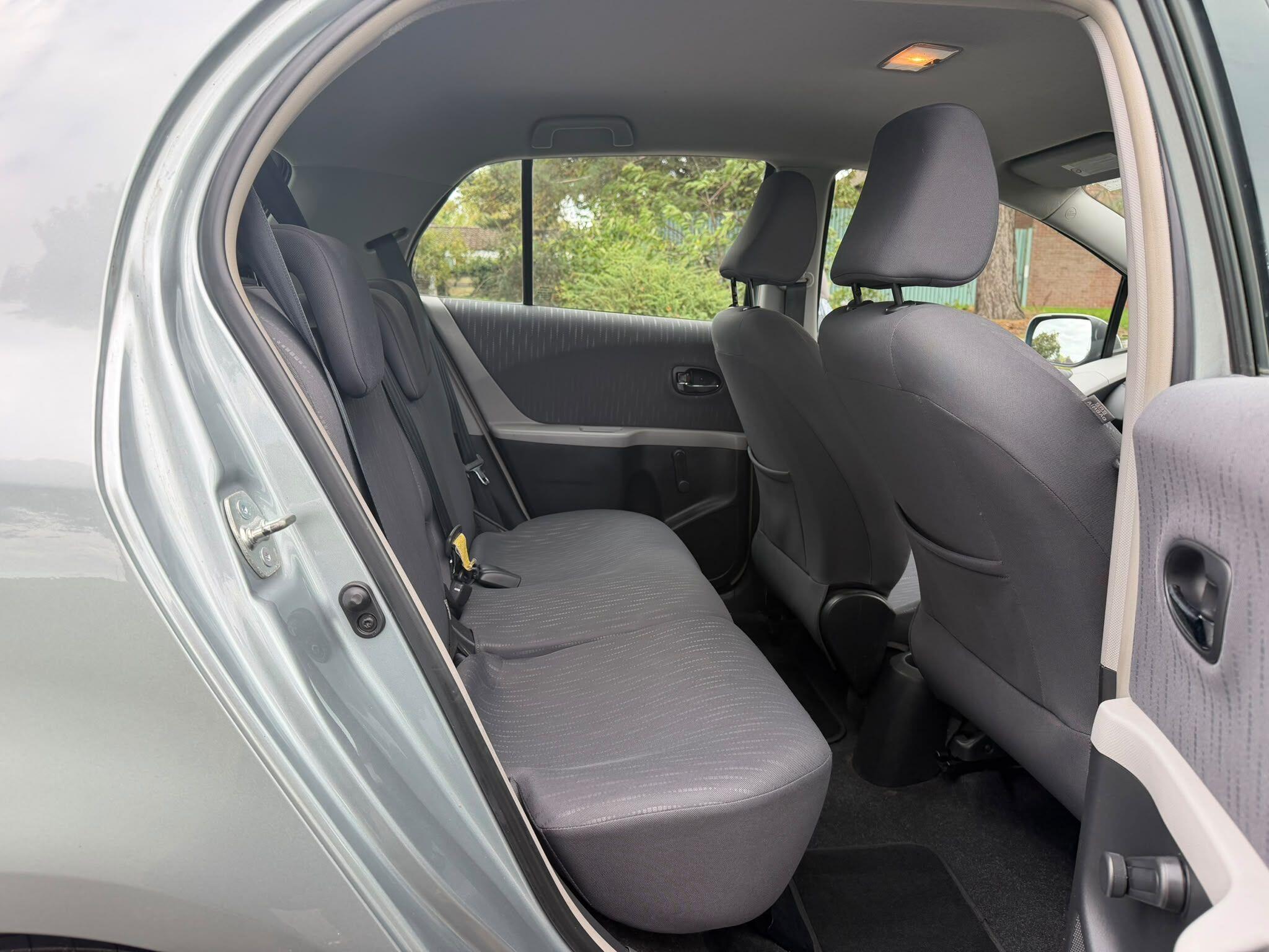 Toyota Yaris view 16