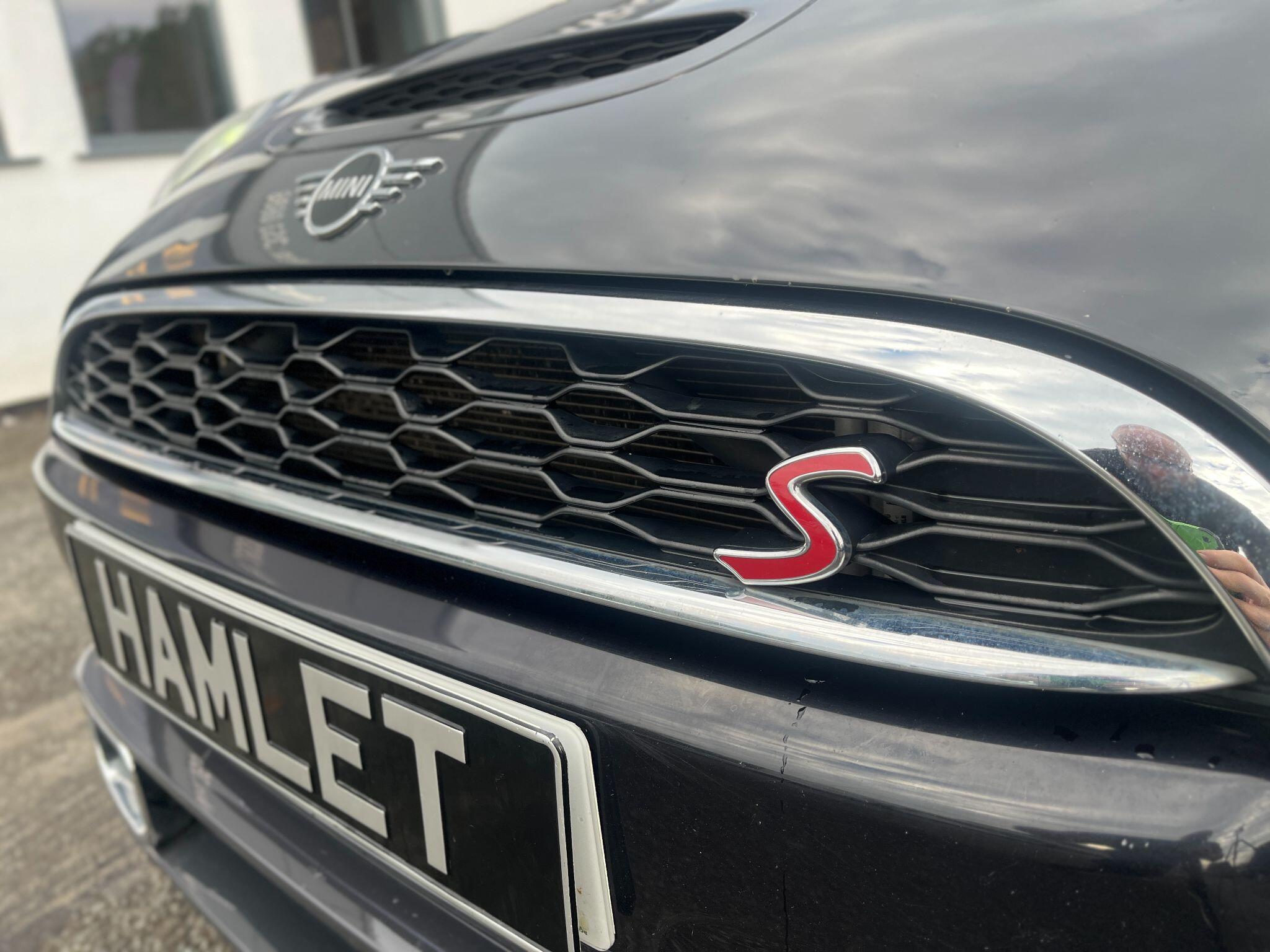 Mini Hatch view 10