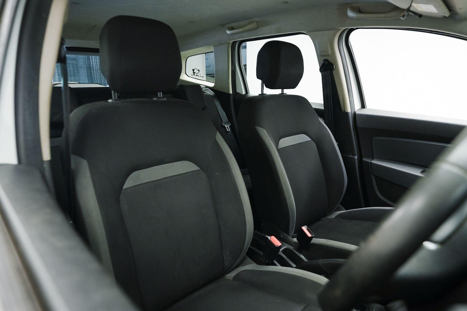 Dacia Duster view 11