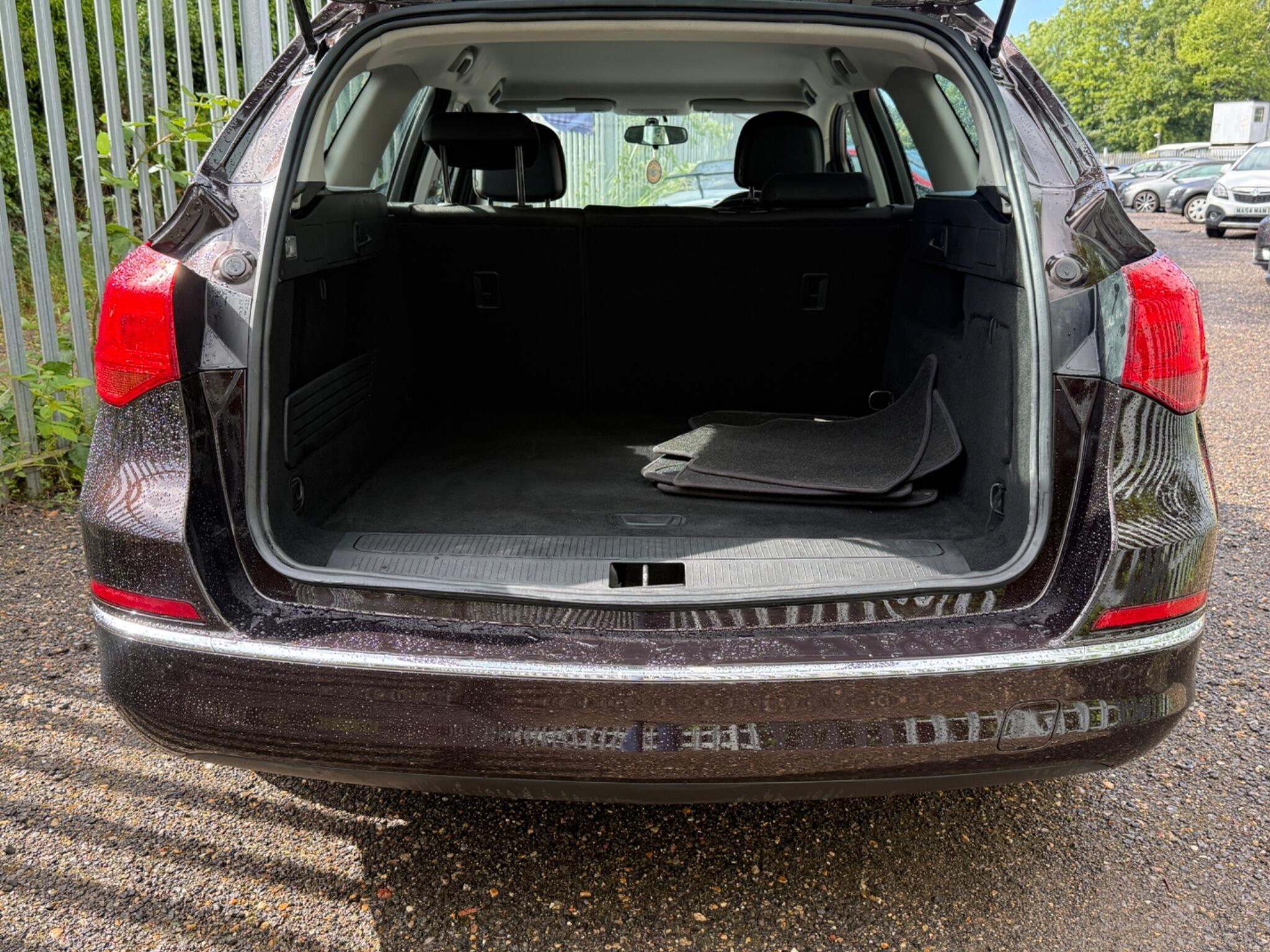2014 Vauxhall Astra image 34