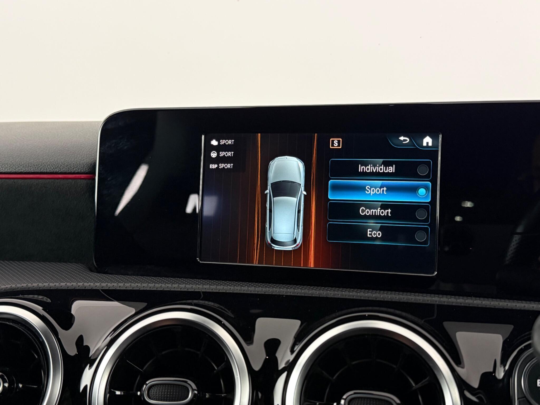Mercedes-Benz A-Class view 29