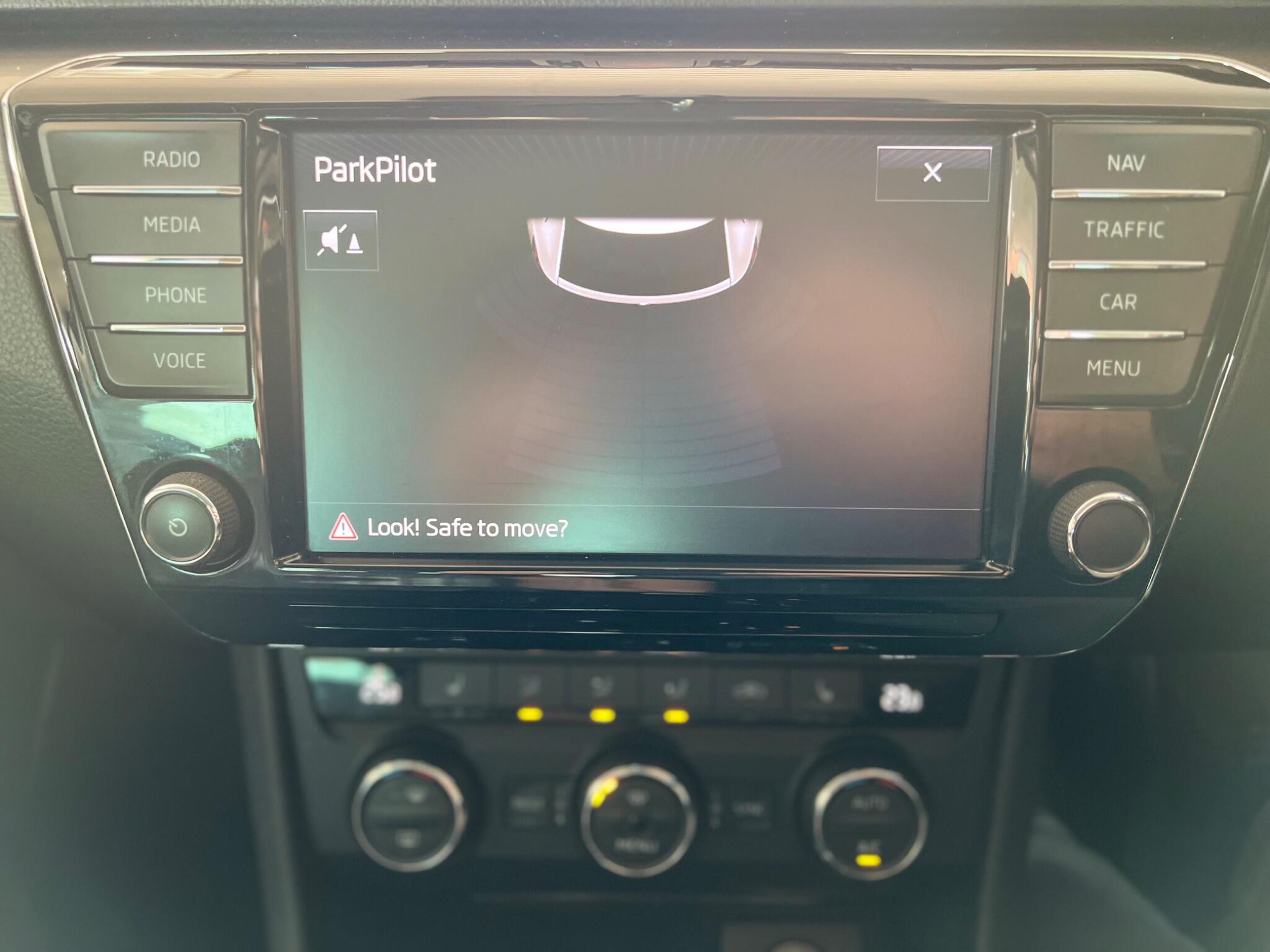 Skoda Superb view 10