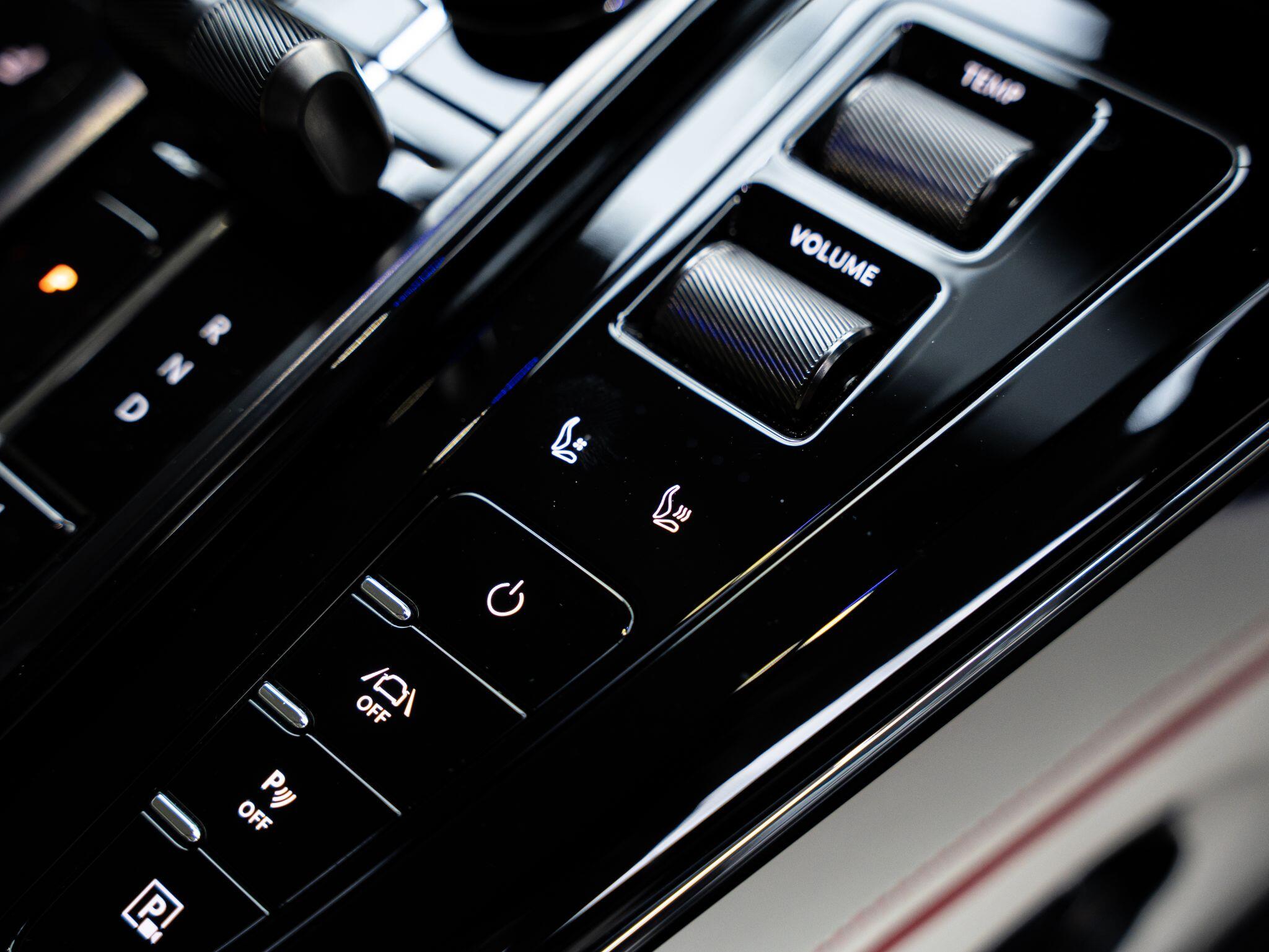 Aston Martin Vantage view 22