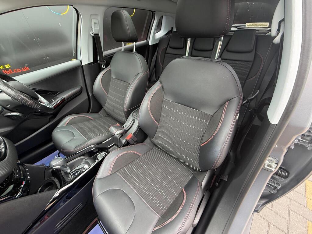 Peugeot 2008 view 18