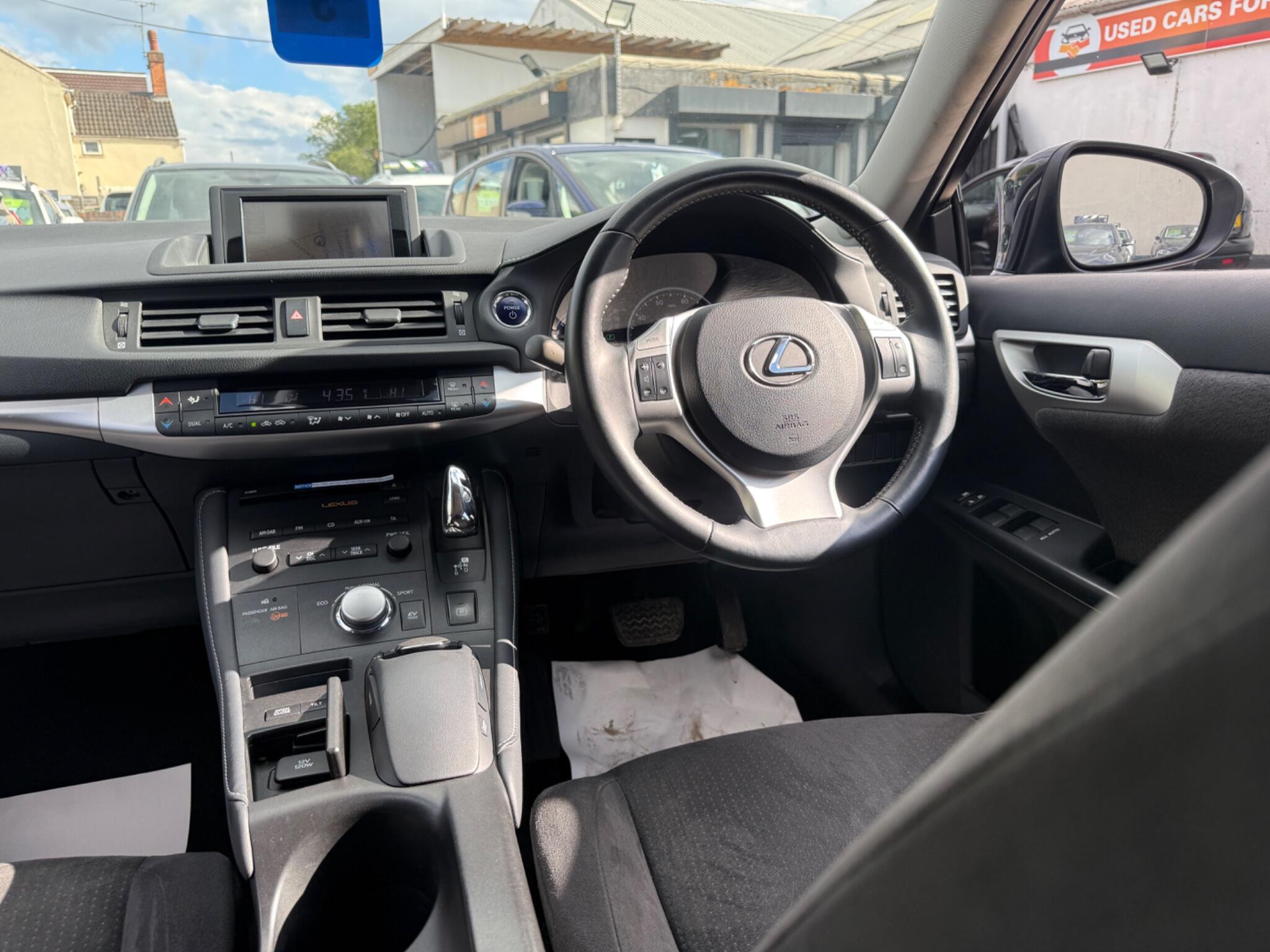 Lexus CT - Image 63