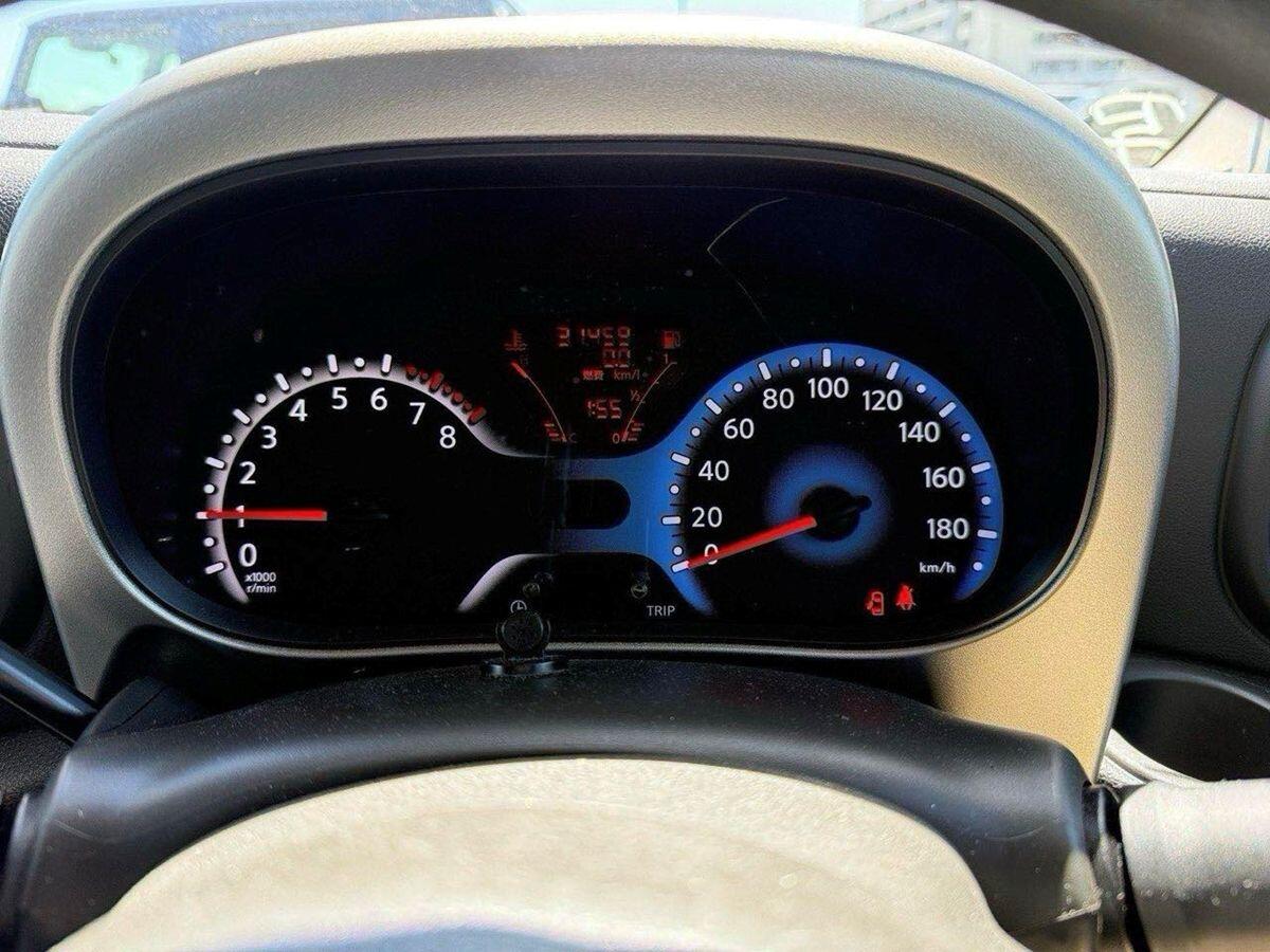 Nissan Cube view 15