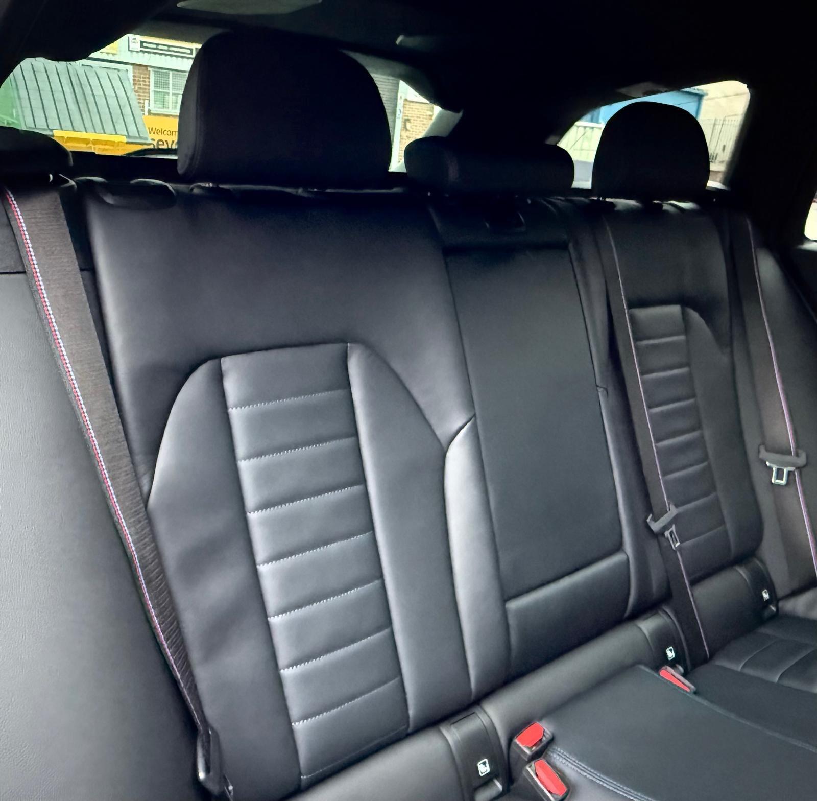 BMW 3 Series view 22