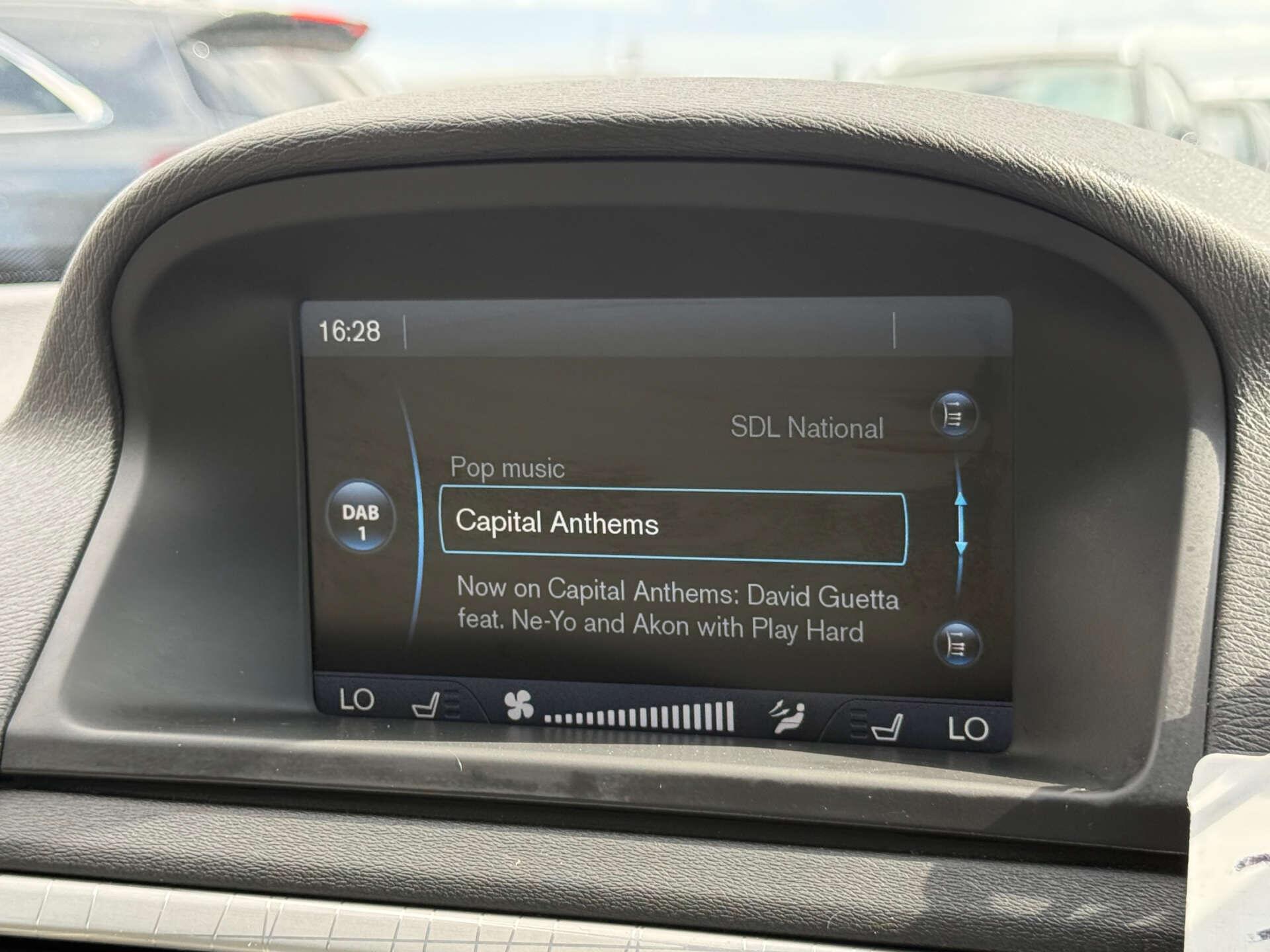 Volvo XC70 view 53
