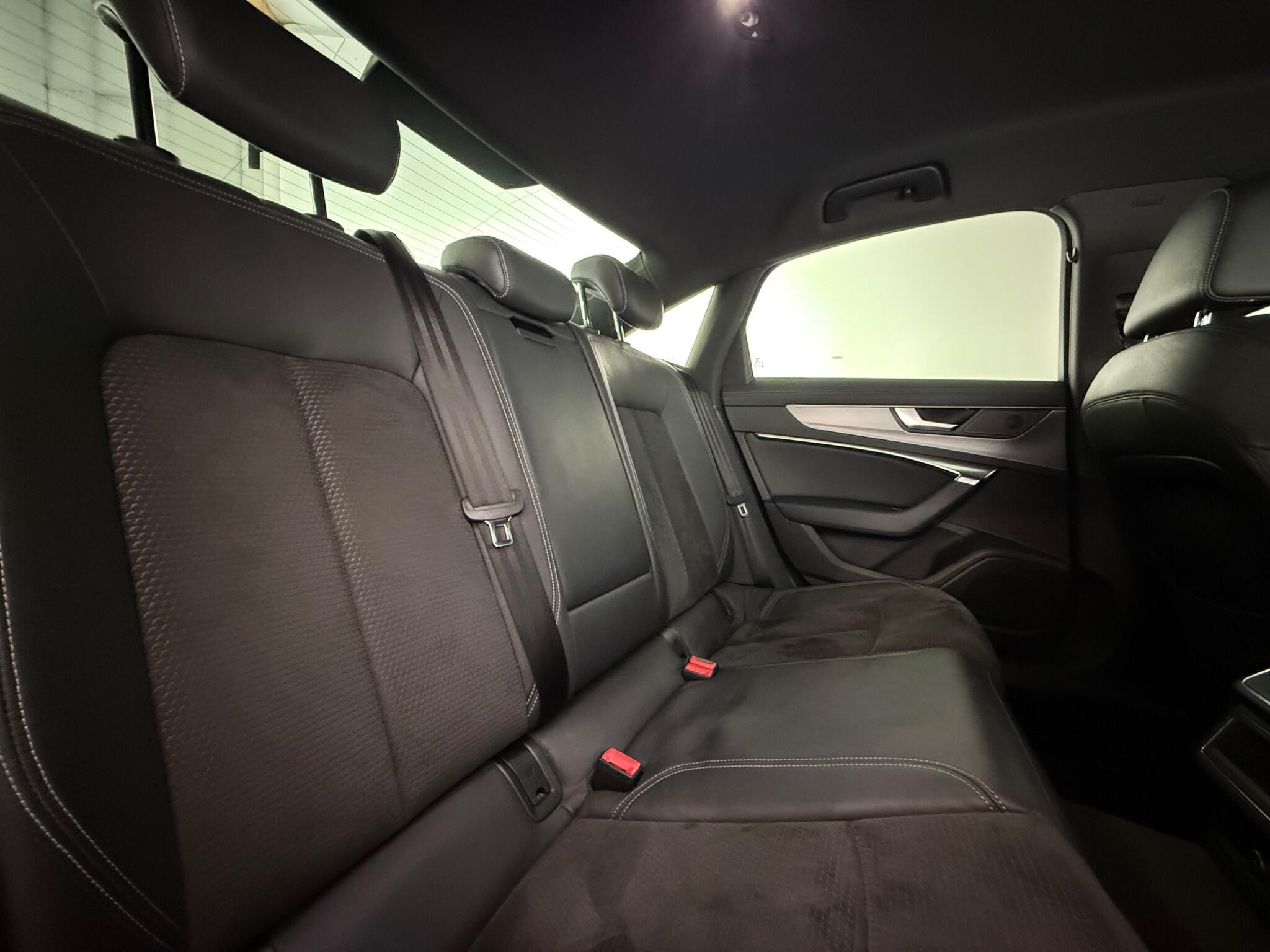 Audi A6 view 35