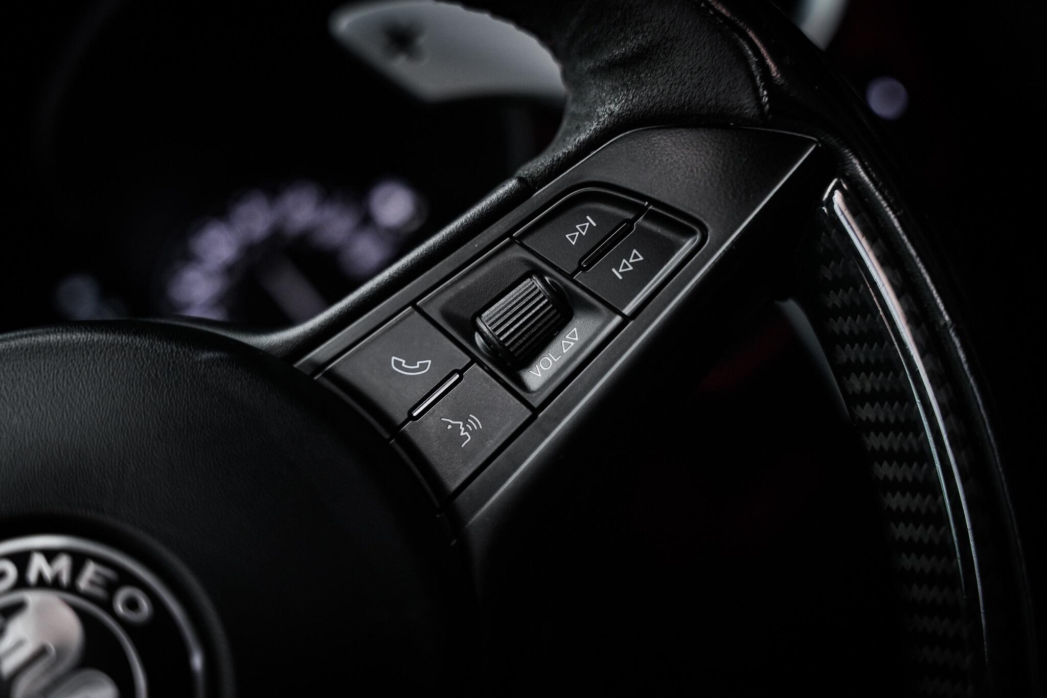 Alfa Romeo Stelvio view 52