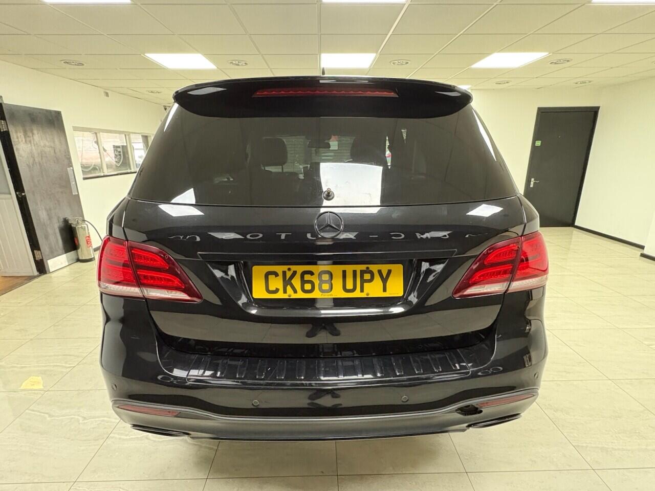 Mercedes-Benz Gle view 4
