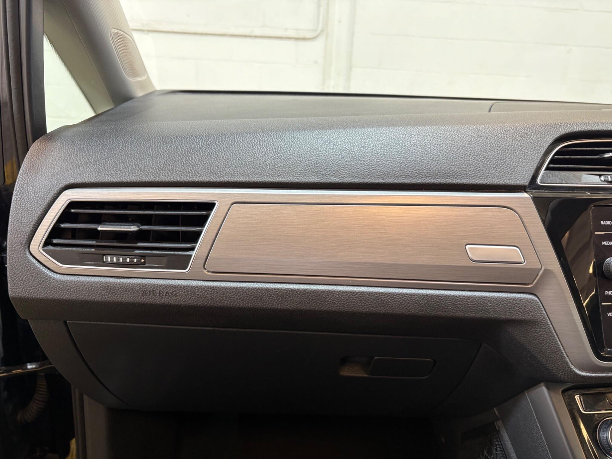 Volkswagen Touran view 70